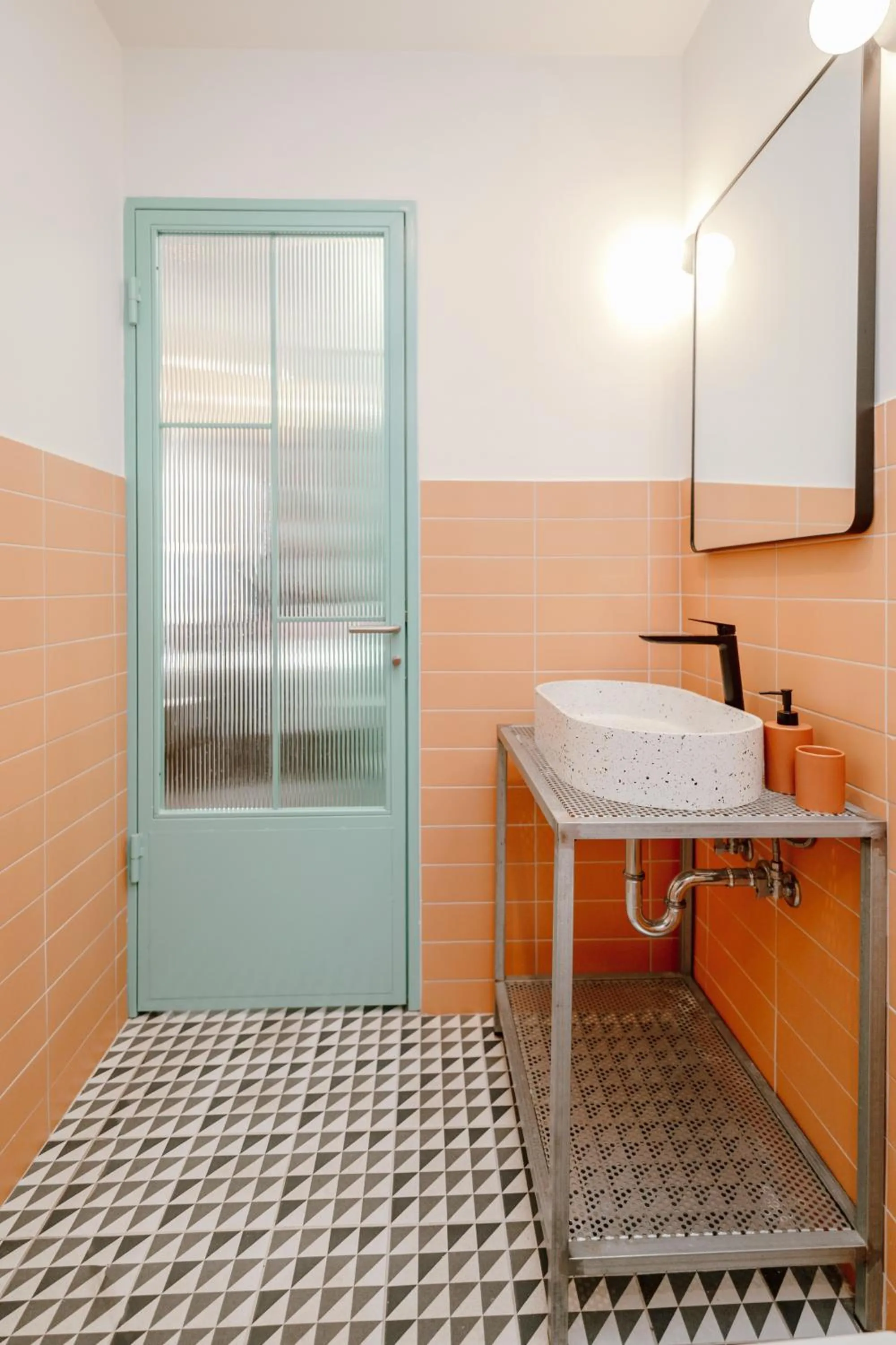 Bathroom in Next door Athens