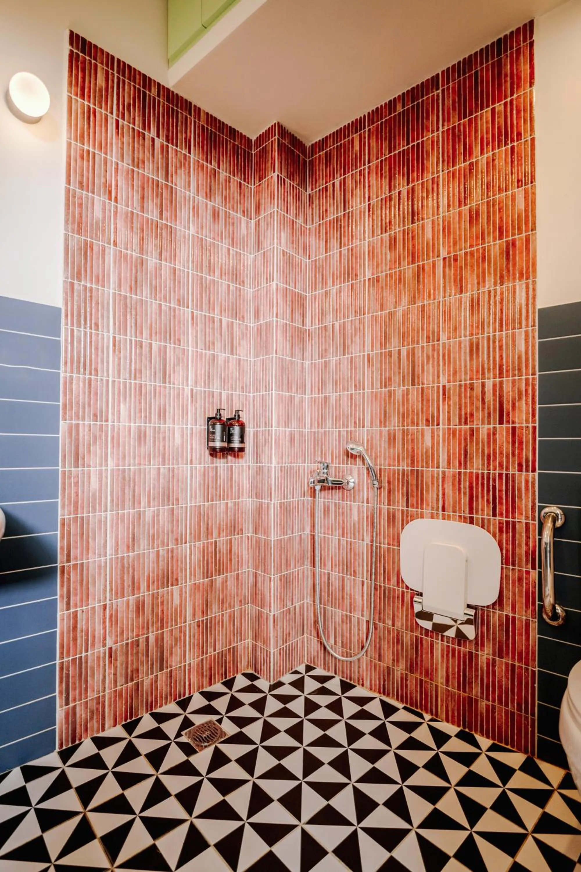 Bathroom in Next door Athens