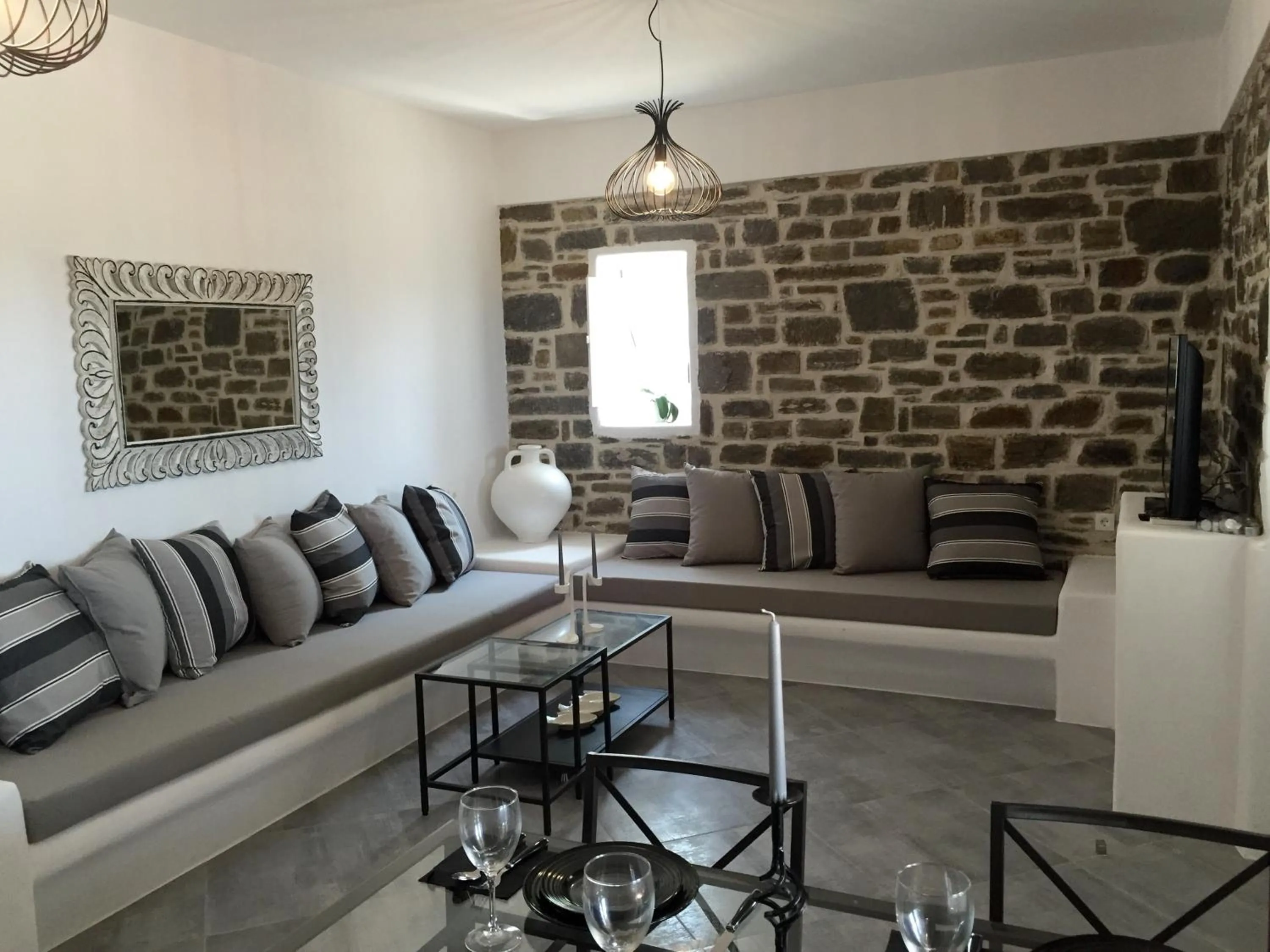 Dining area in Paros Afrodite Luxury Villas