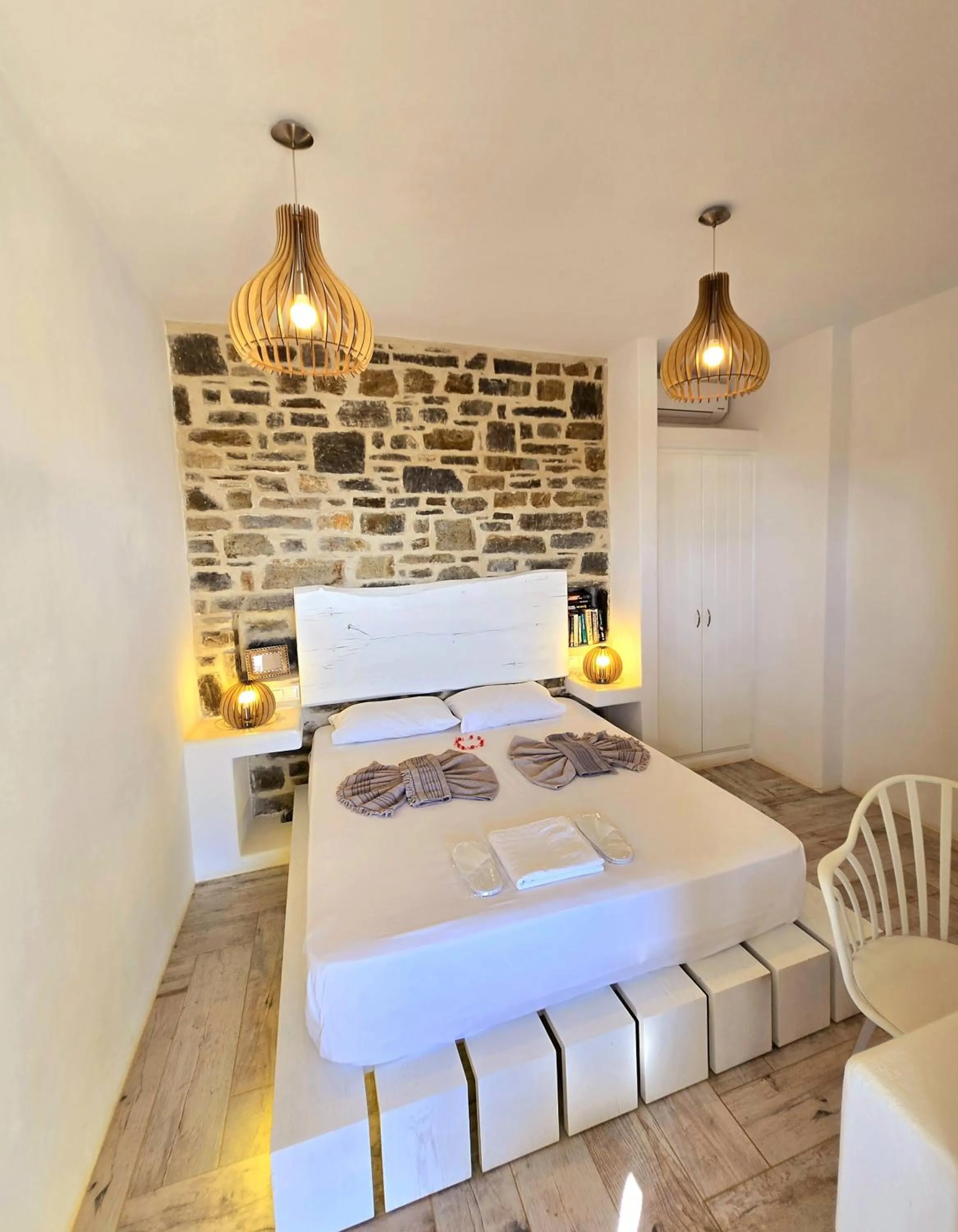Property building, Bed in Paros Afrodite Luxury Villas
