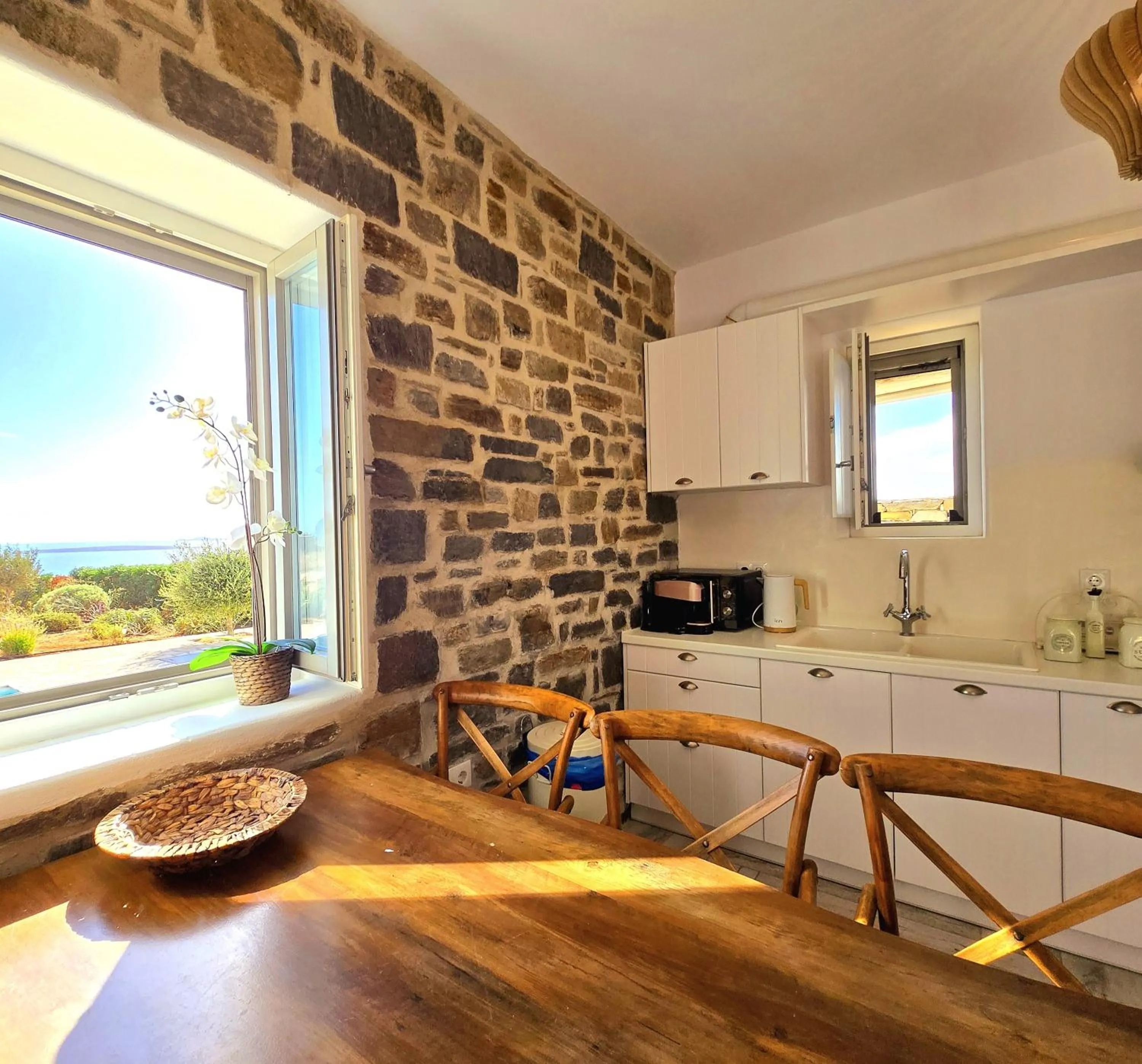 Kitchen or kitchenette in Paros Afrodite Luxury Villas
