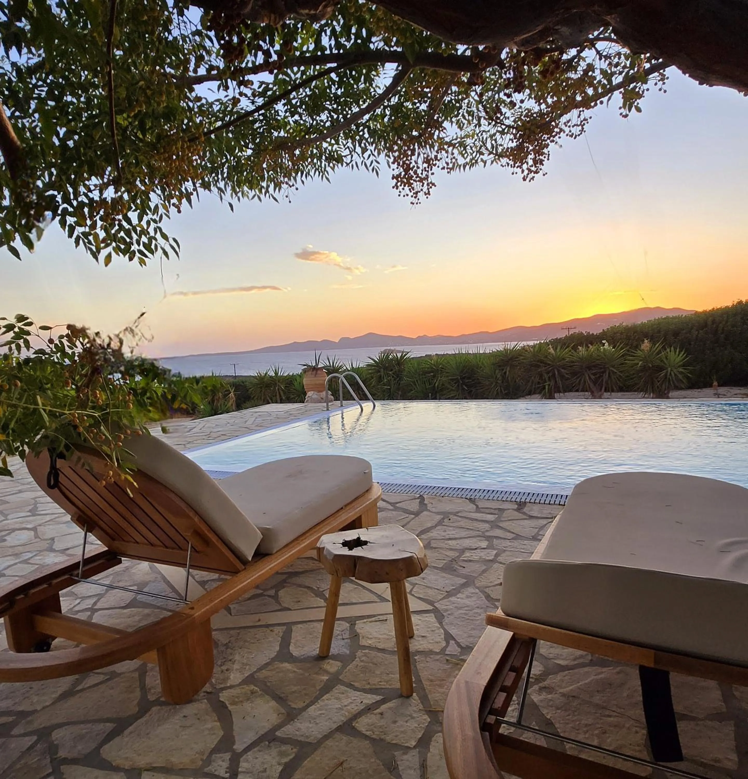 Swimming pool in Paros Afrodite Luxury Villas