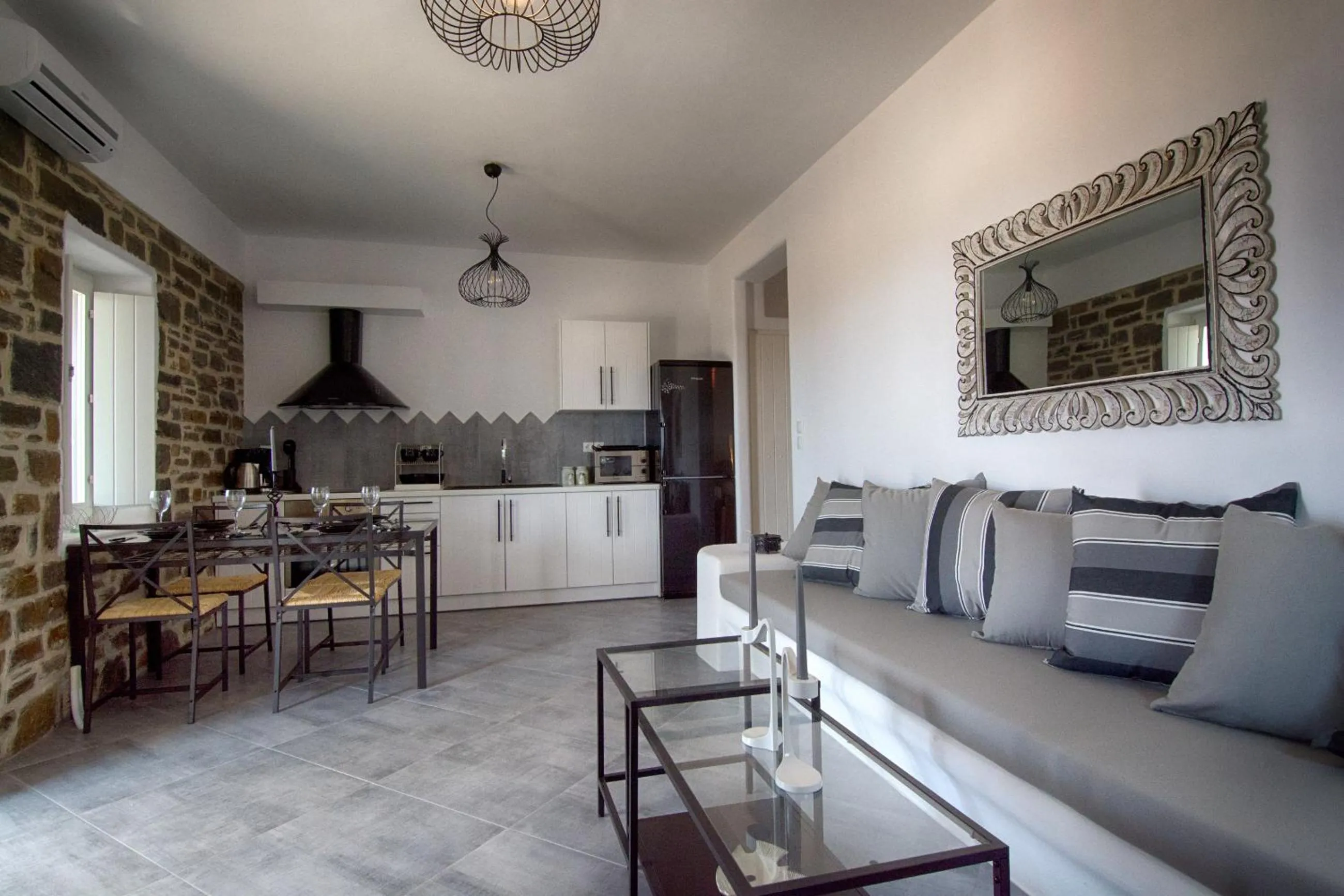 Coffee/tea facilities in Paros Afrodite Luxury Villas
