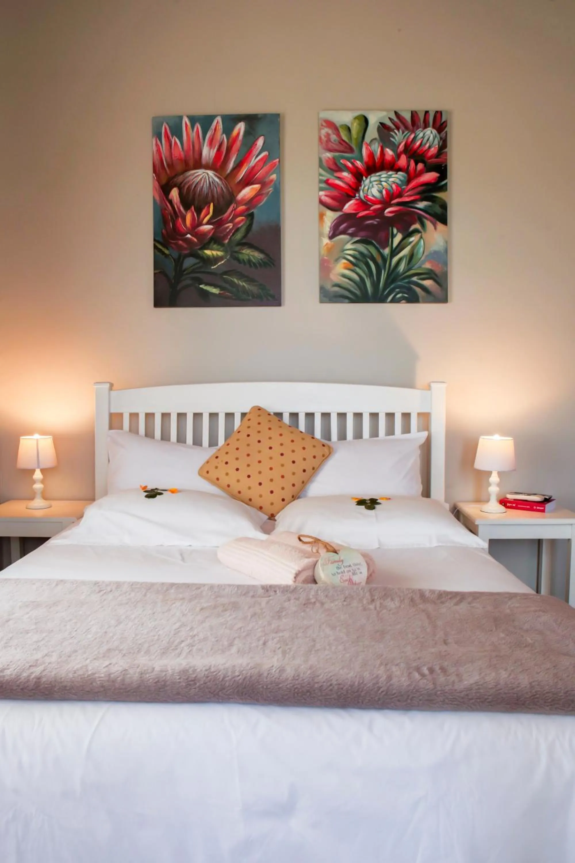 Bed in Skilpadvlei Wine Farm