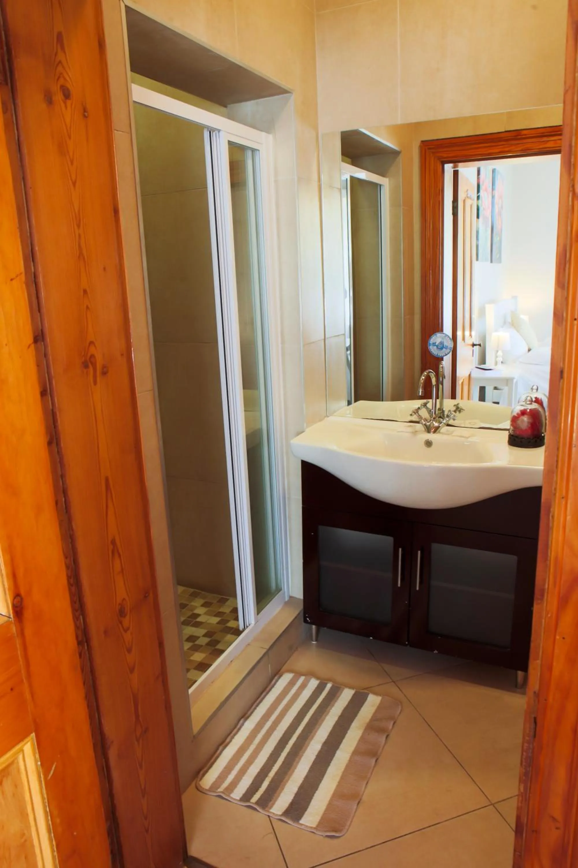 Bathroom in Skilpadvlei Wine Farm