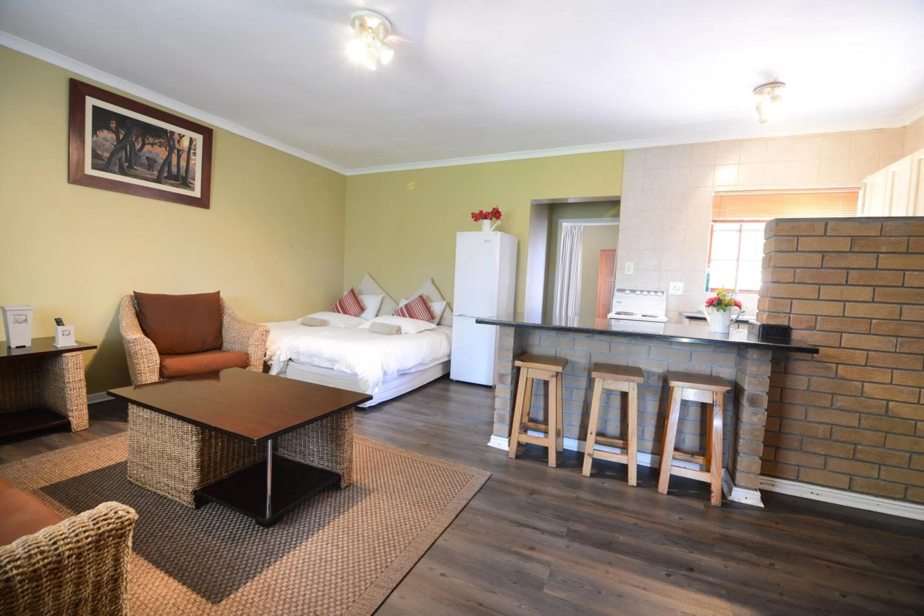 Living room, Bed in Skilpadvlei Wine Farm