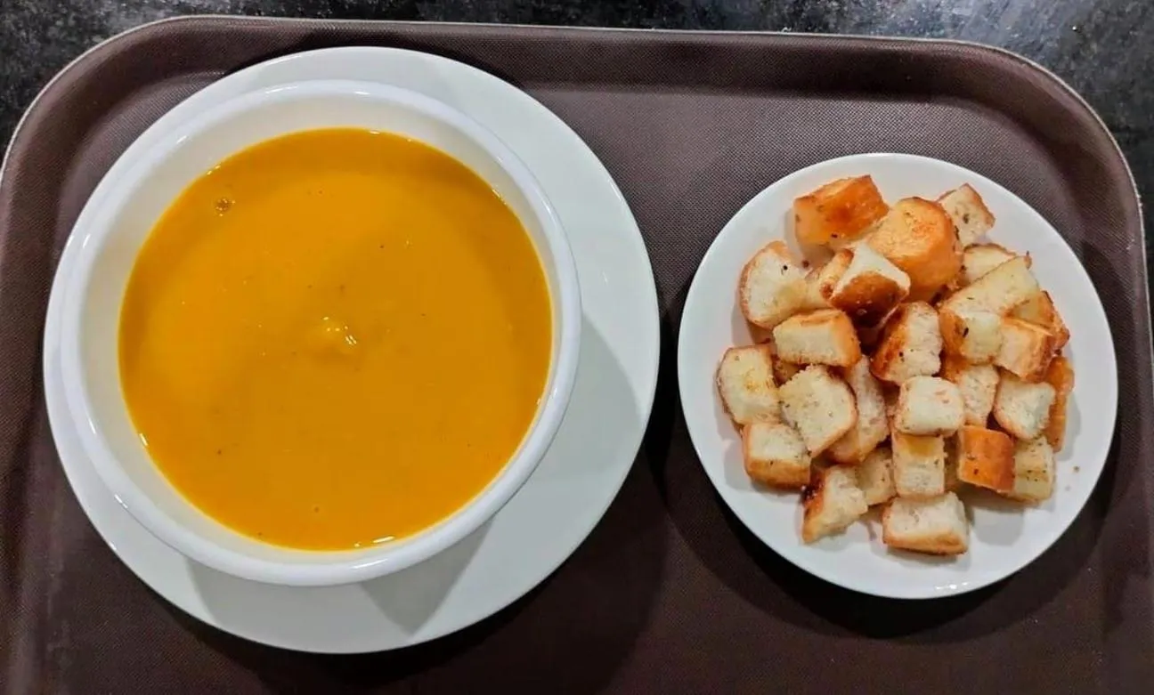 Restaurant/places to eat in Rainbow Lodge