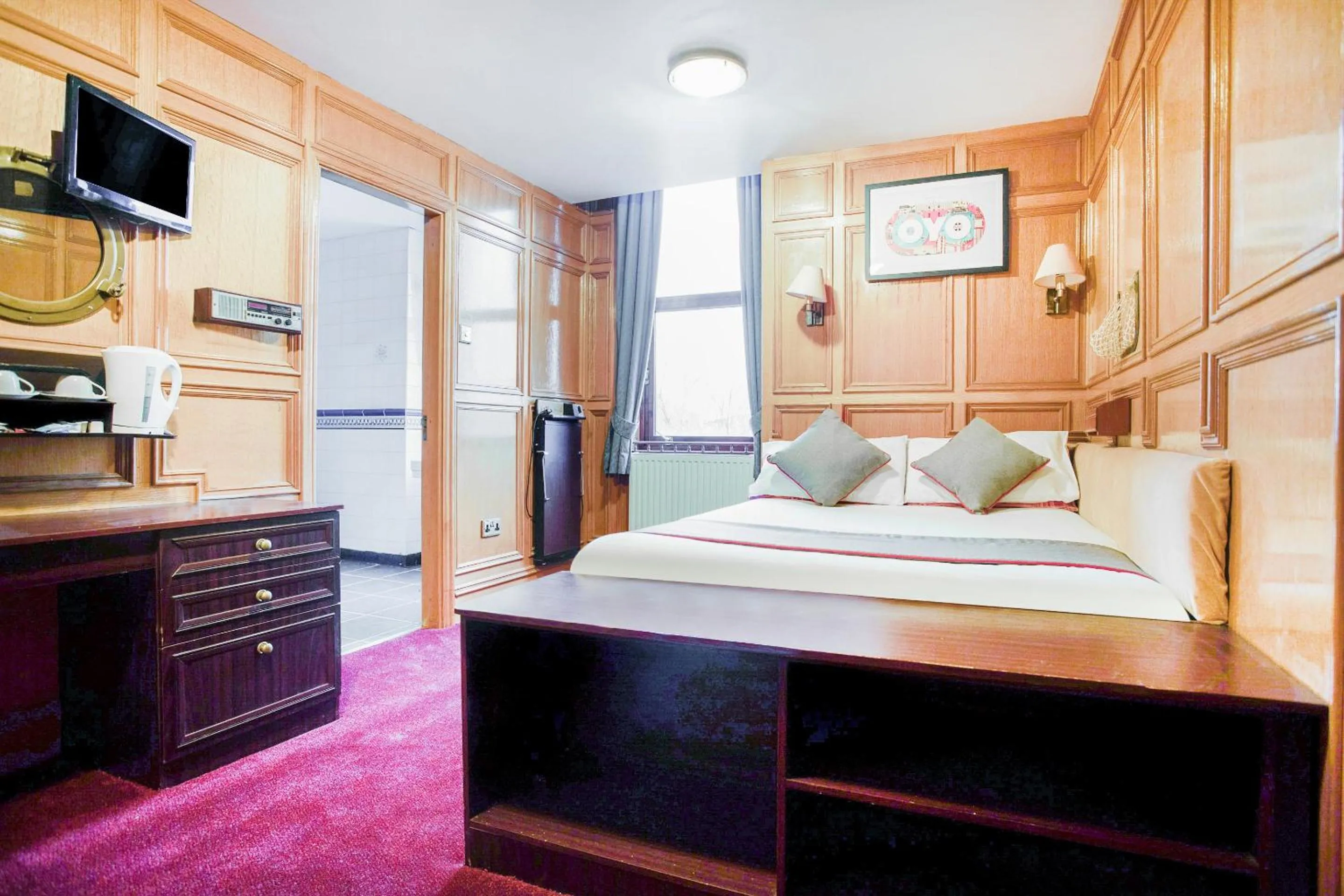 Bedroom, Bed in OYO The Rowers Hotel, Dunston Gateshead