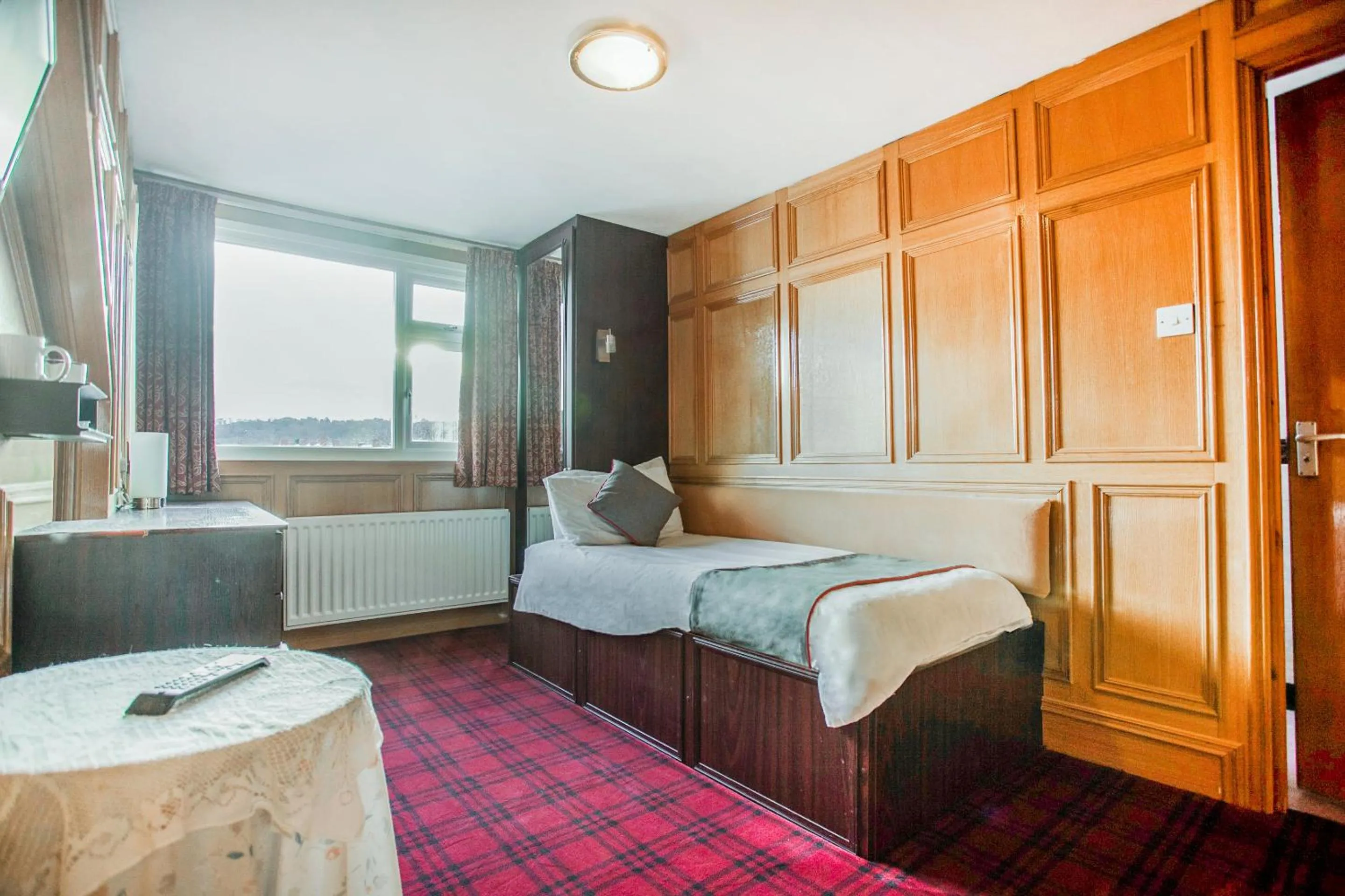 Bedroom, Bed in OYO The Rowers Hotel, Dunston Gateshead