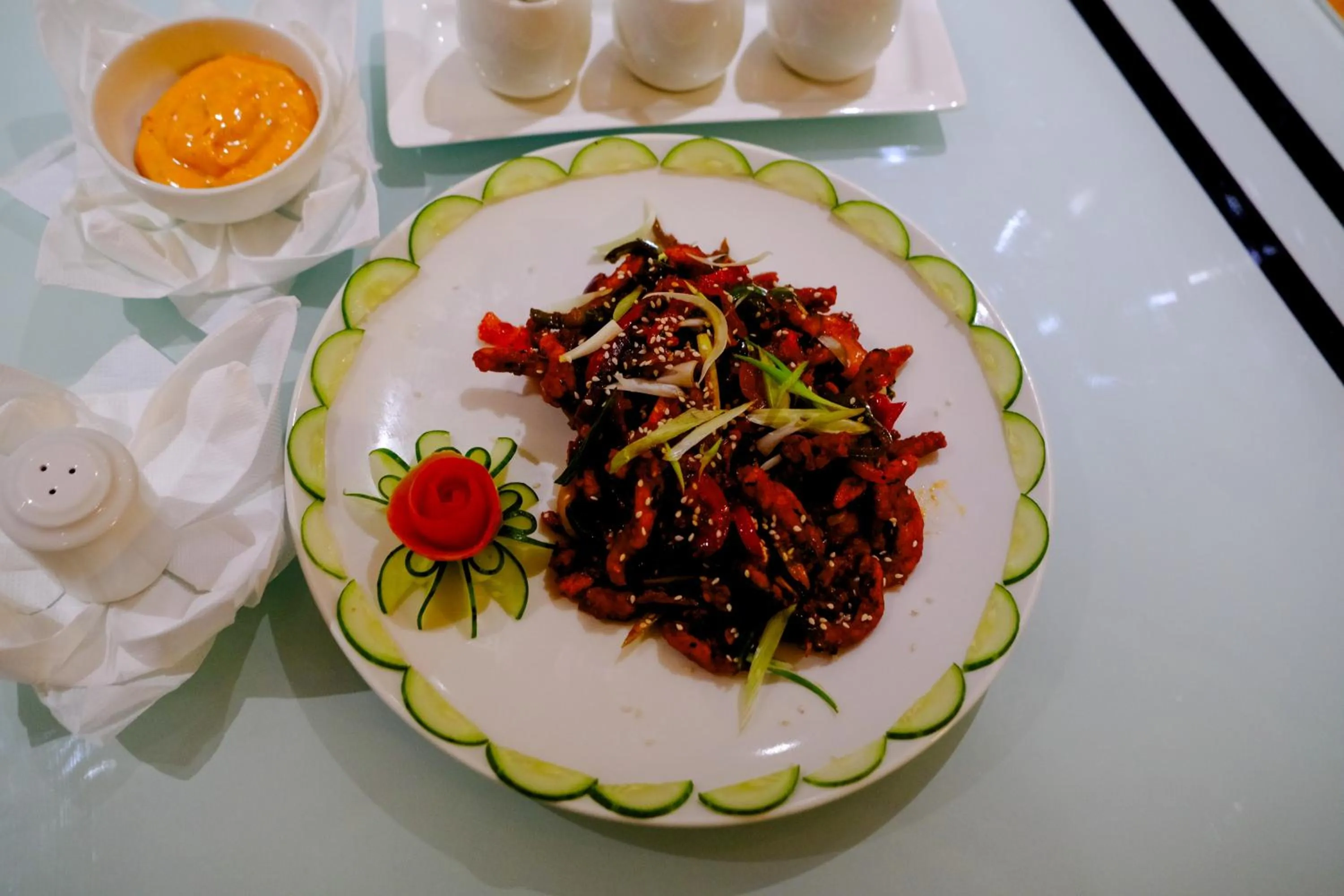 Restaurant/places to eat in Finn's Weaver Resort, Kaziranga