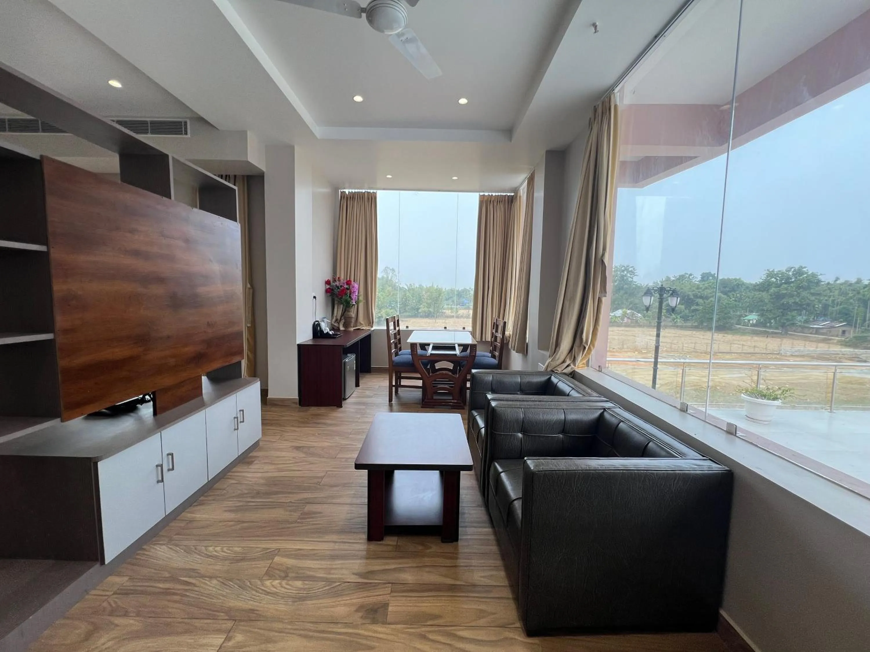 Living room in Finn's Weaver Resort, Kaziranga