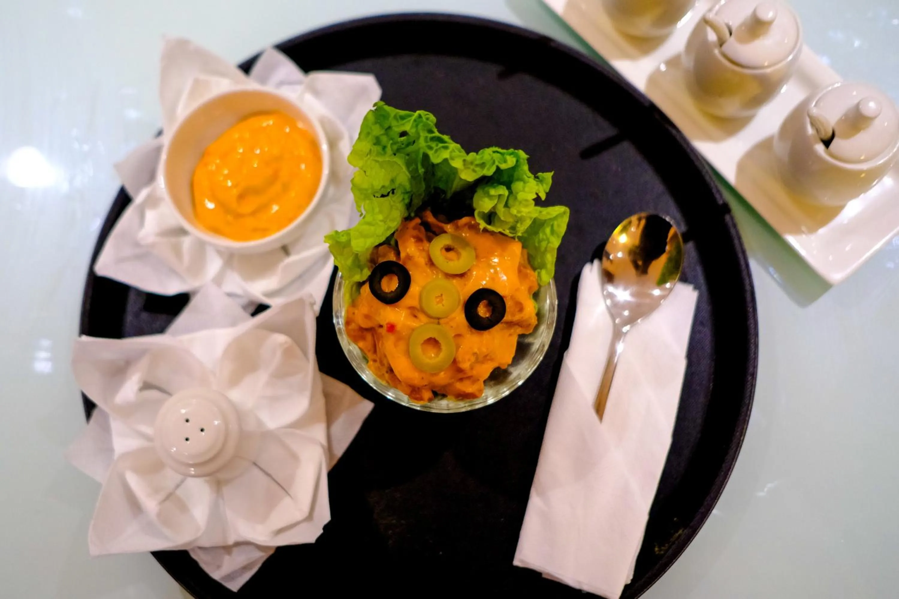 Restaurant/places to eat in Finn's Weaver Resort, Kaziranga