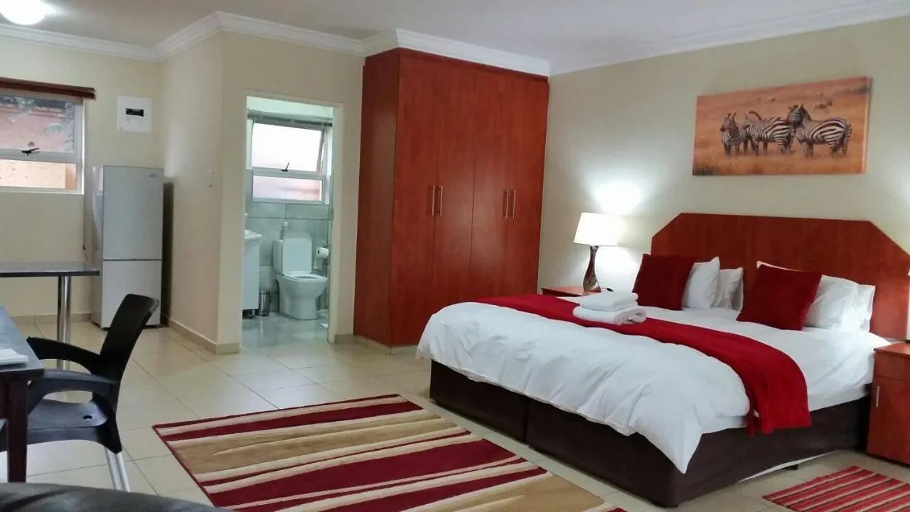 Photo of the whole room, Bed in Anka Lodge