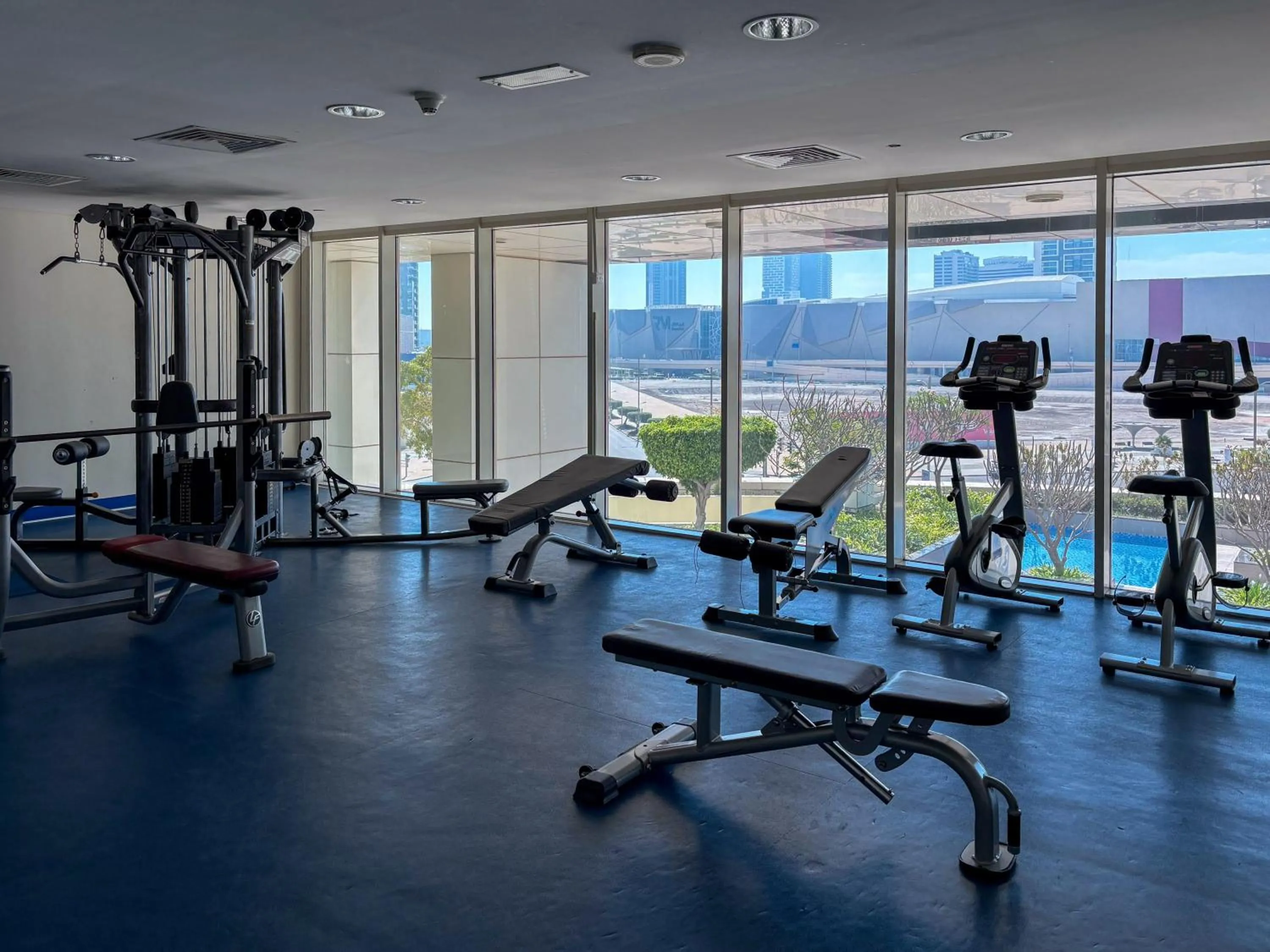 Frank Porter - Marina Blue - Marina Square, Abu Dhabi