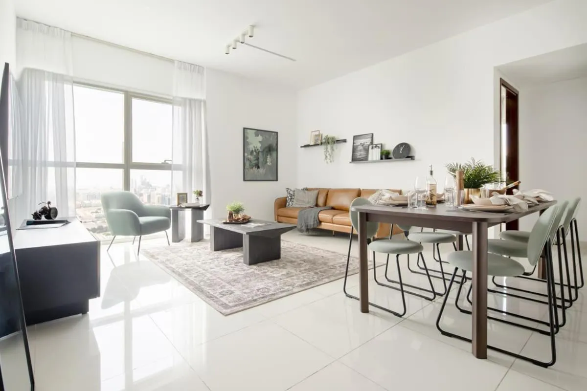 Frank Porter - Marina Blue - Marina Square, Abu Dhabi