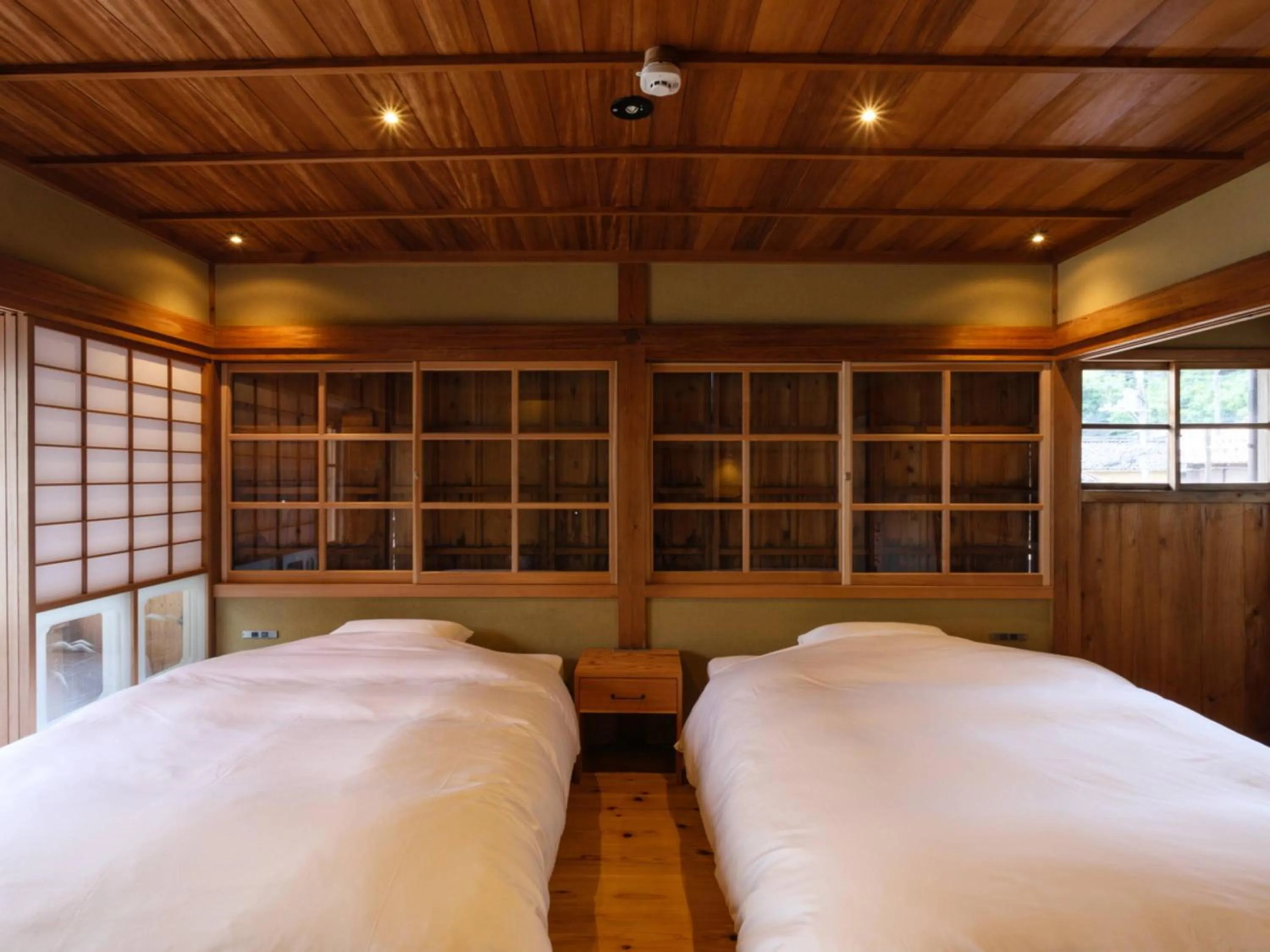 Photo of the whole room, Bed in RITA Izumo Sagiura