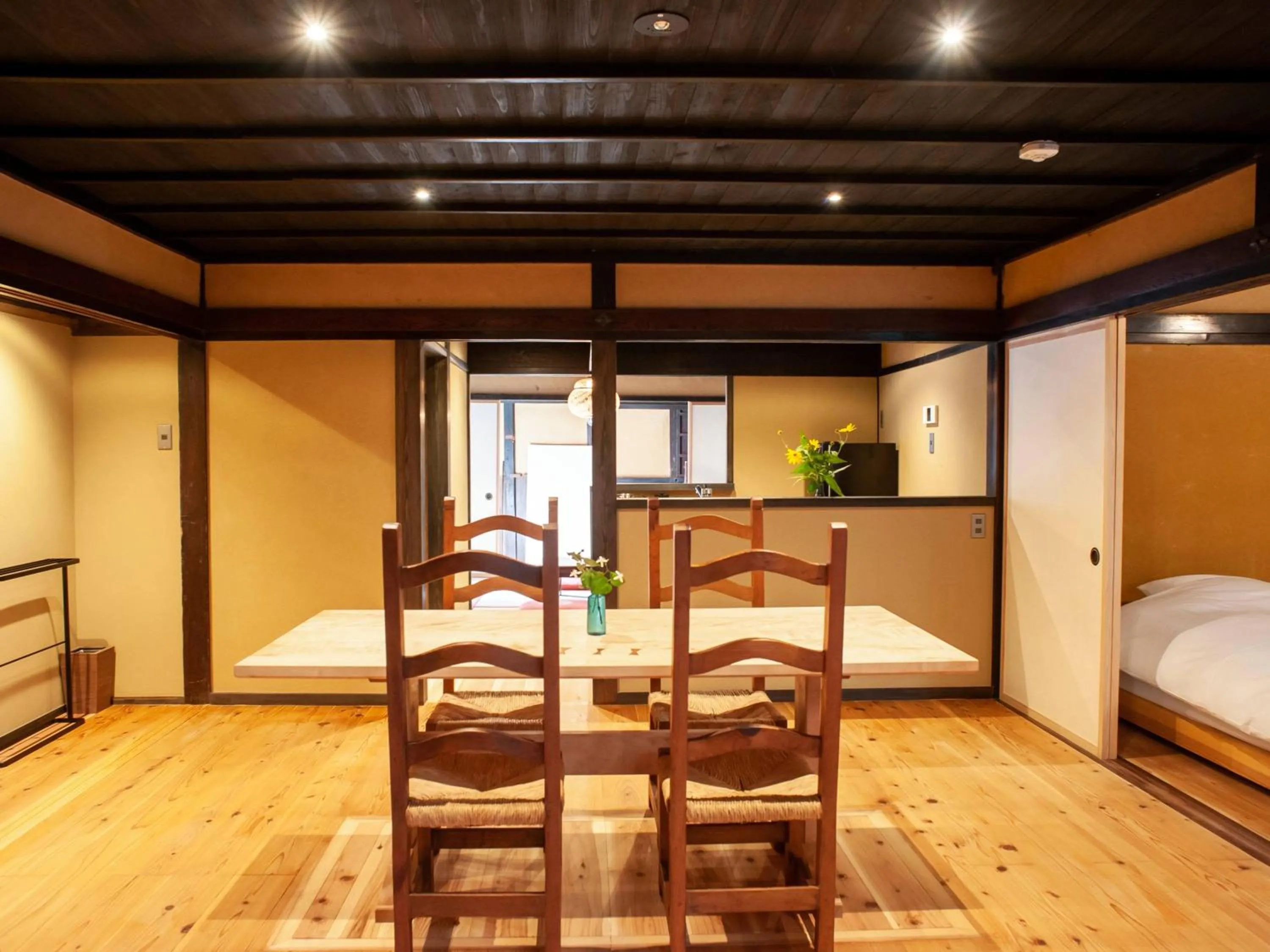 Photo of the whole room, Bed in RITA Izumo Sagiura