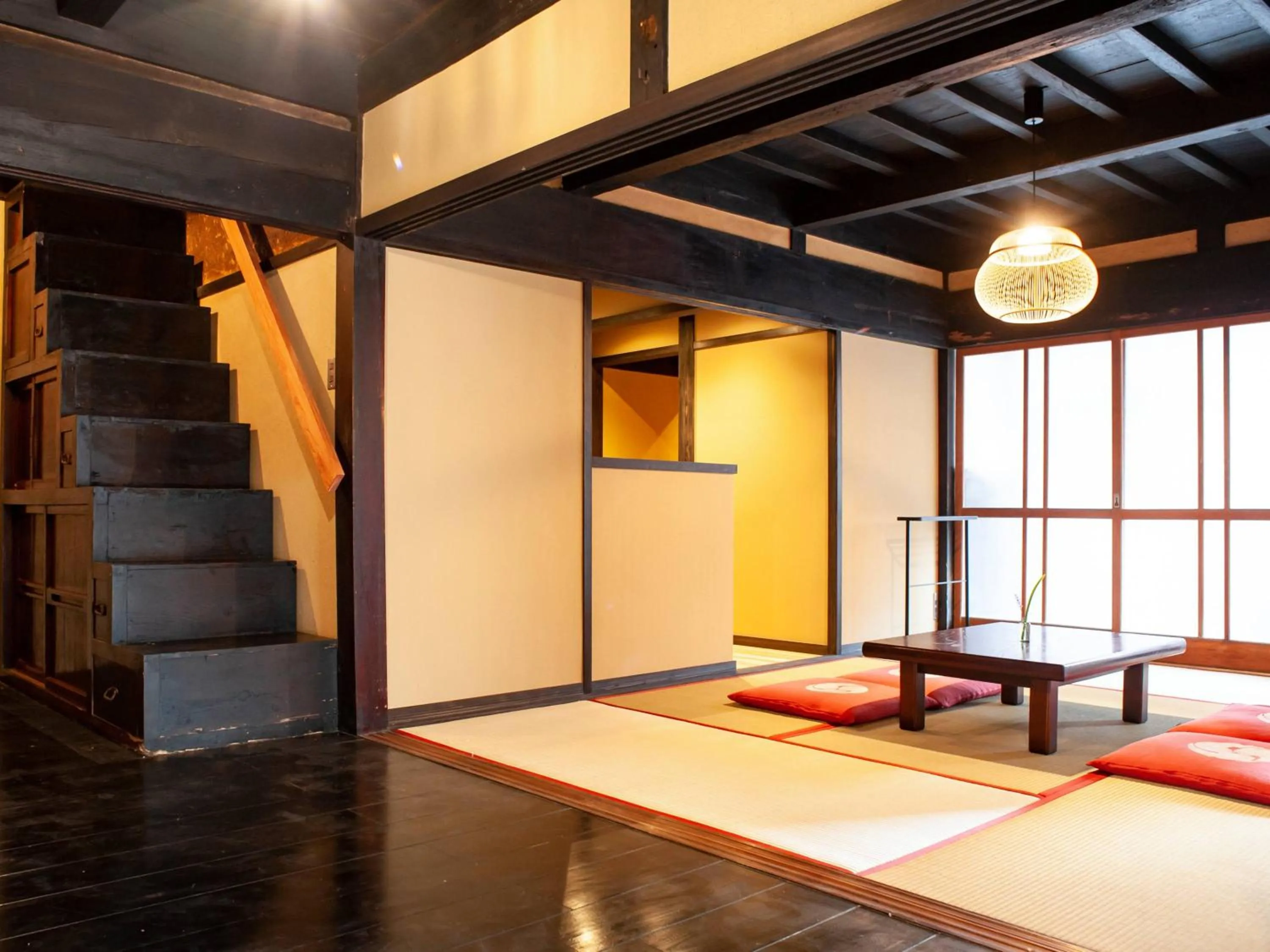 Photo of the whole room in RITA Izumo Sagiura