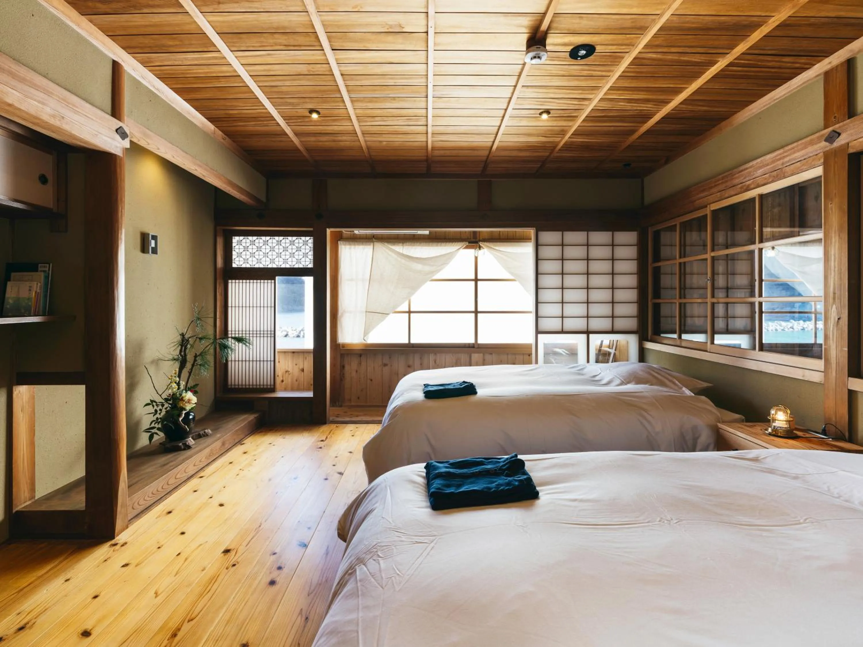 Photo of the whole room, Bed in RITA Izumo Sagiura