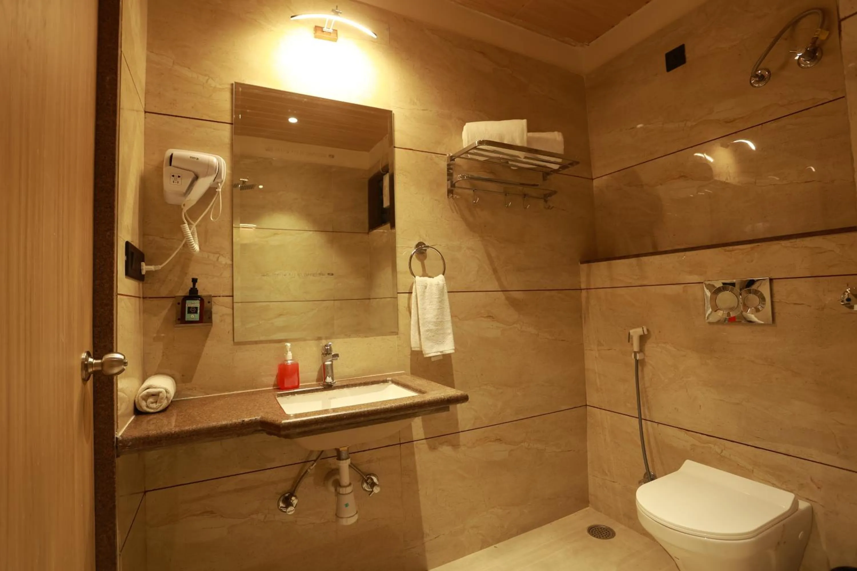 Hotel Taviral Regency