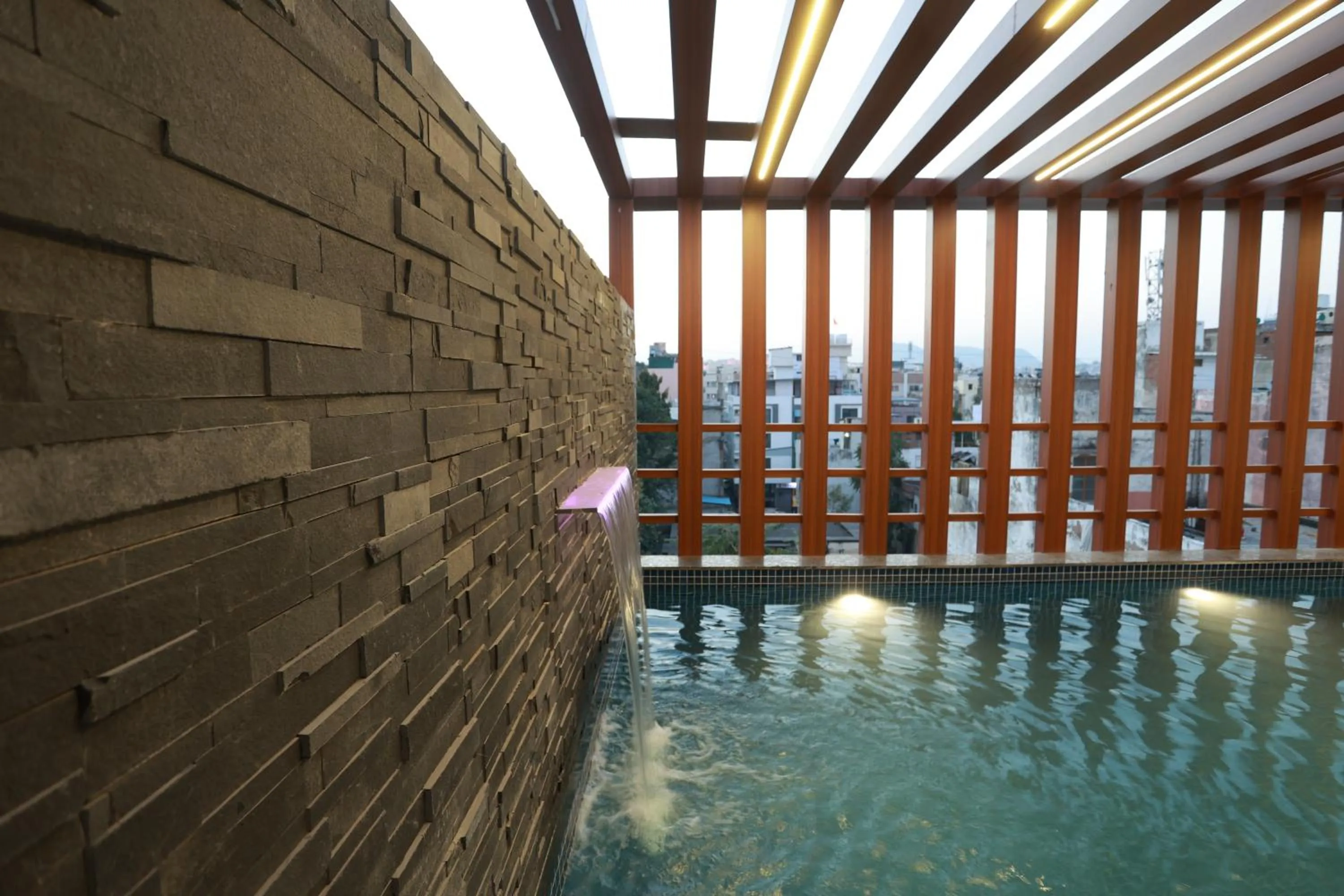 Hotel Taviral Regency