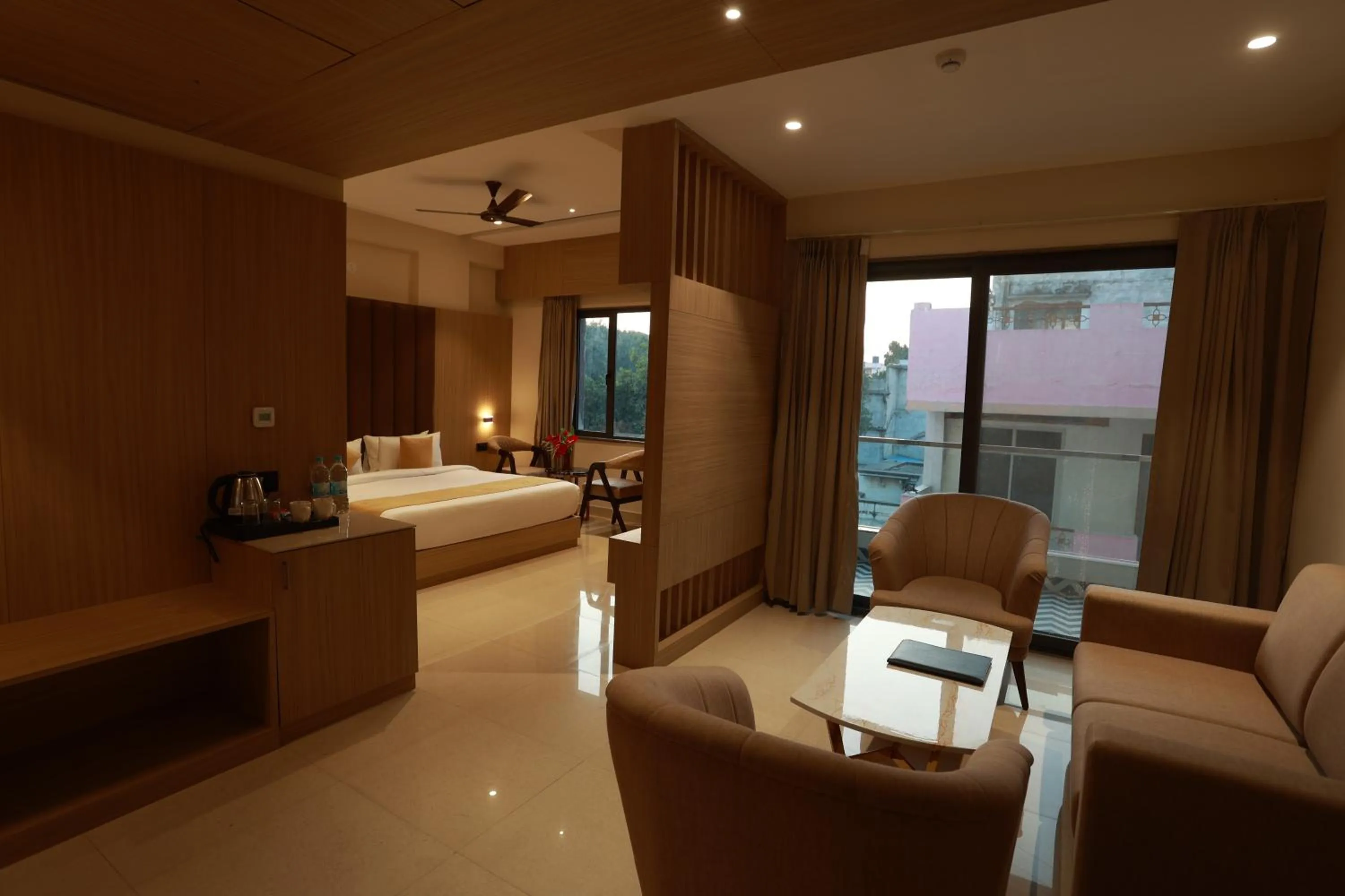 Bed in Hotel Taviral Regency