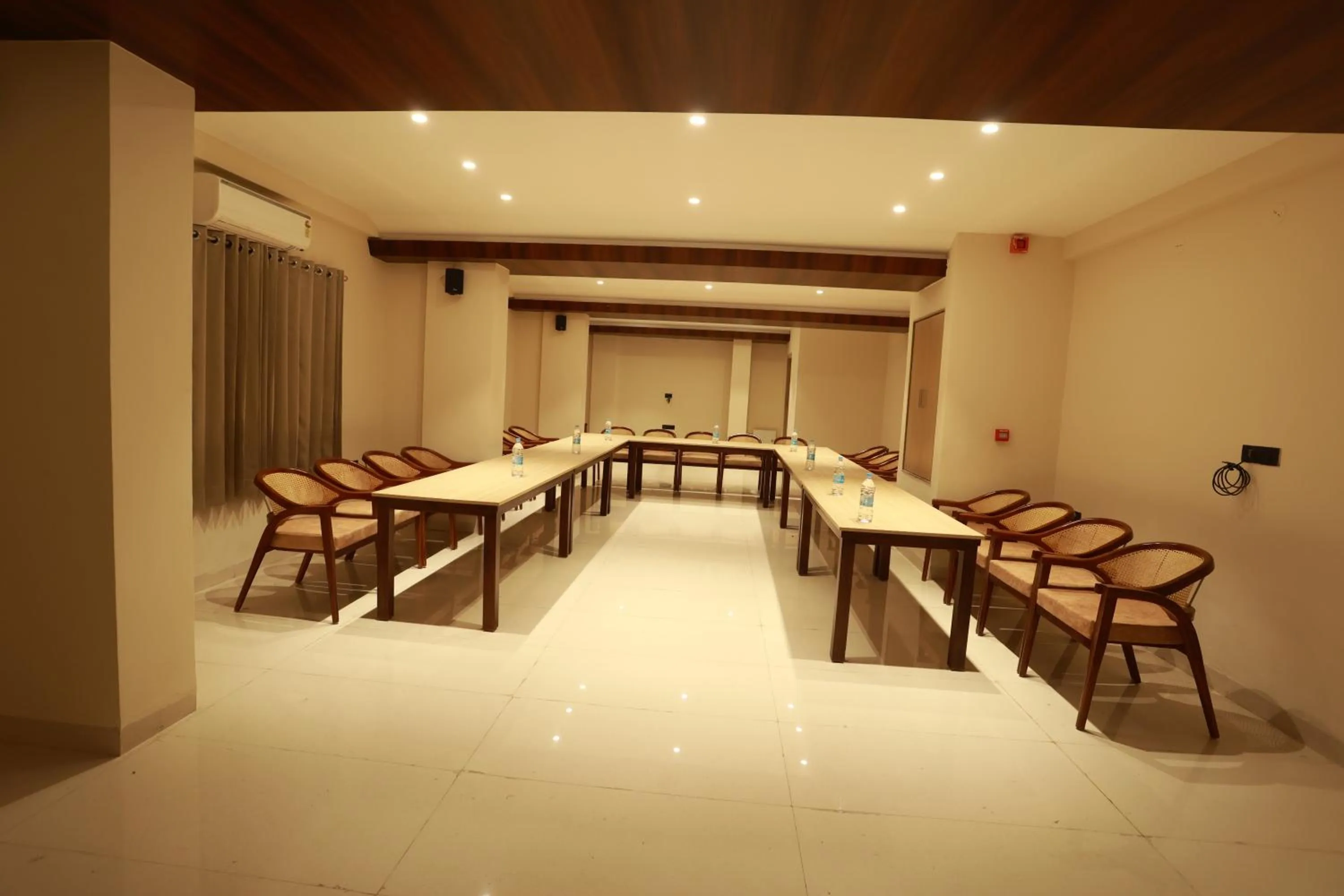 Hotel Taviral Regency