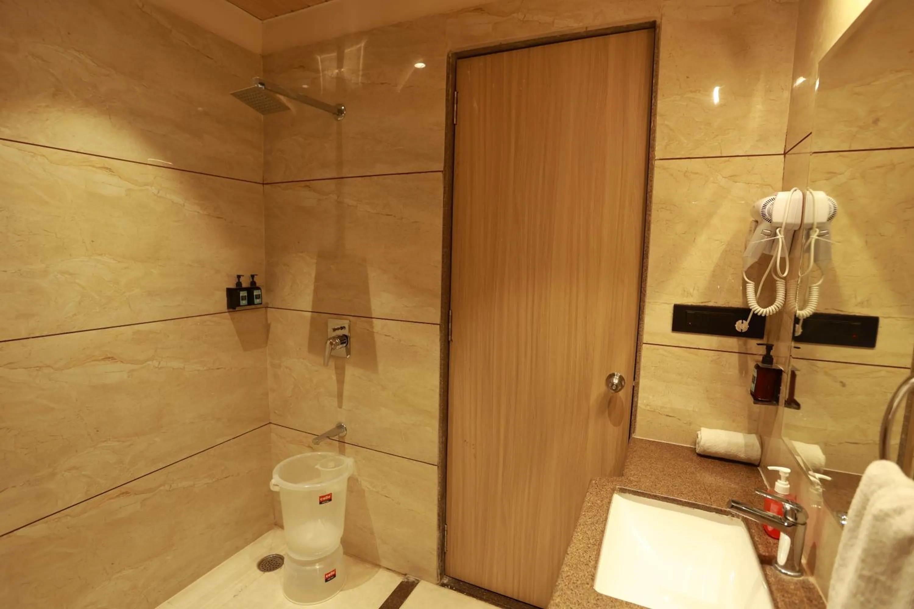 Hotel Taviral Regency