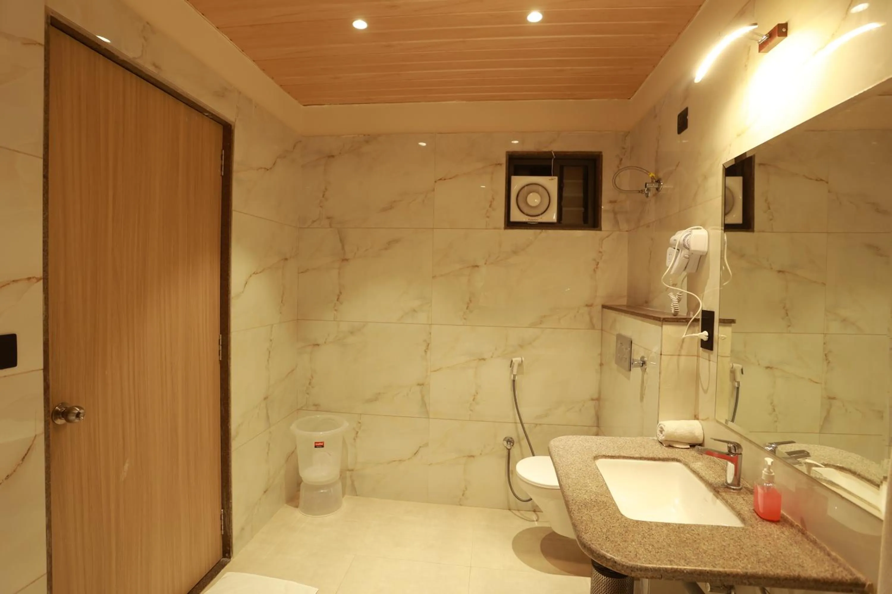 Hotel Taviral Regency