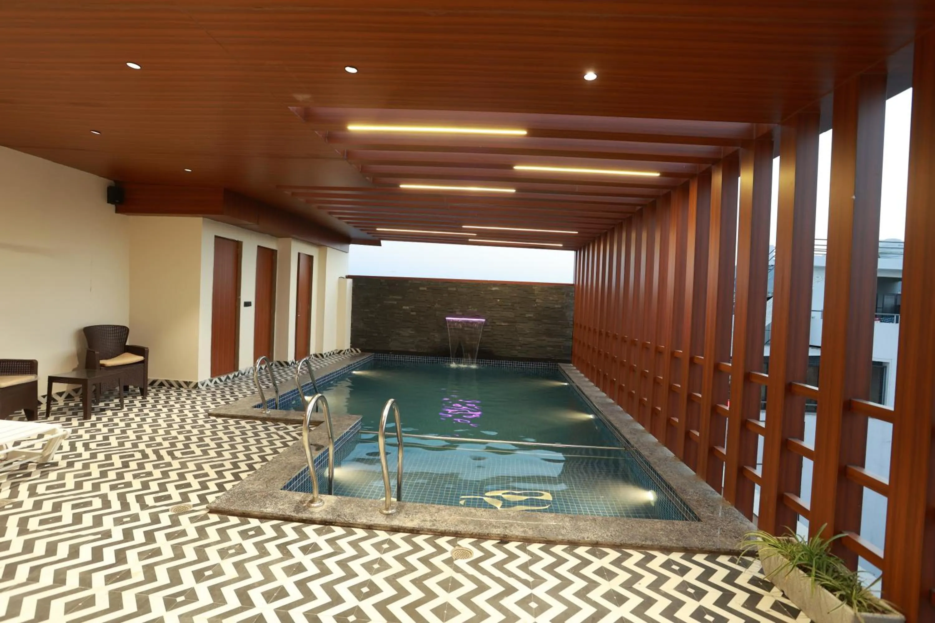 Hotel Taviral Regency