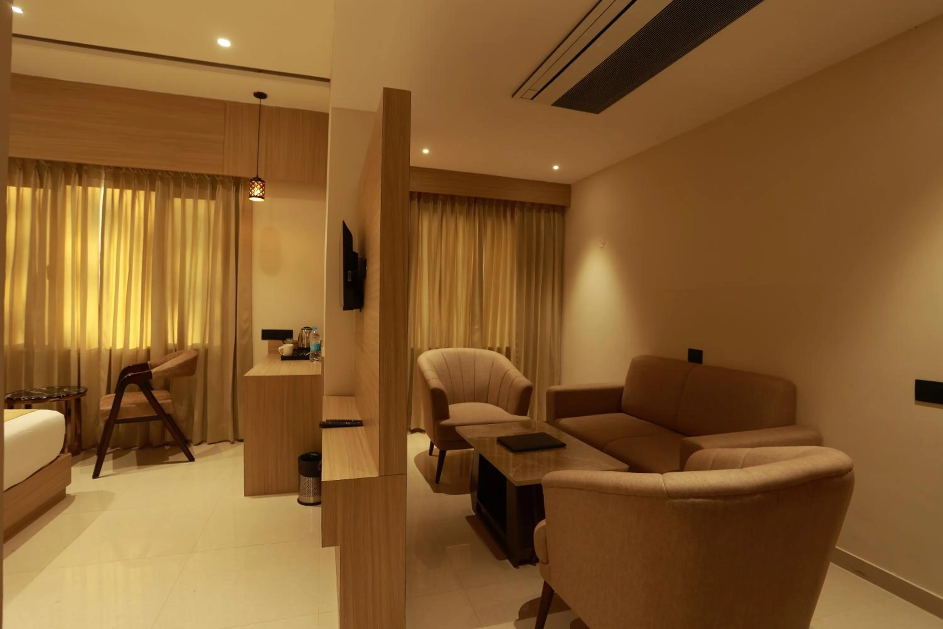 Hotel Taviral Regency