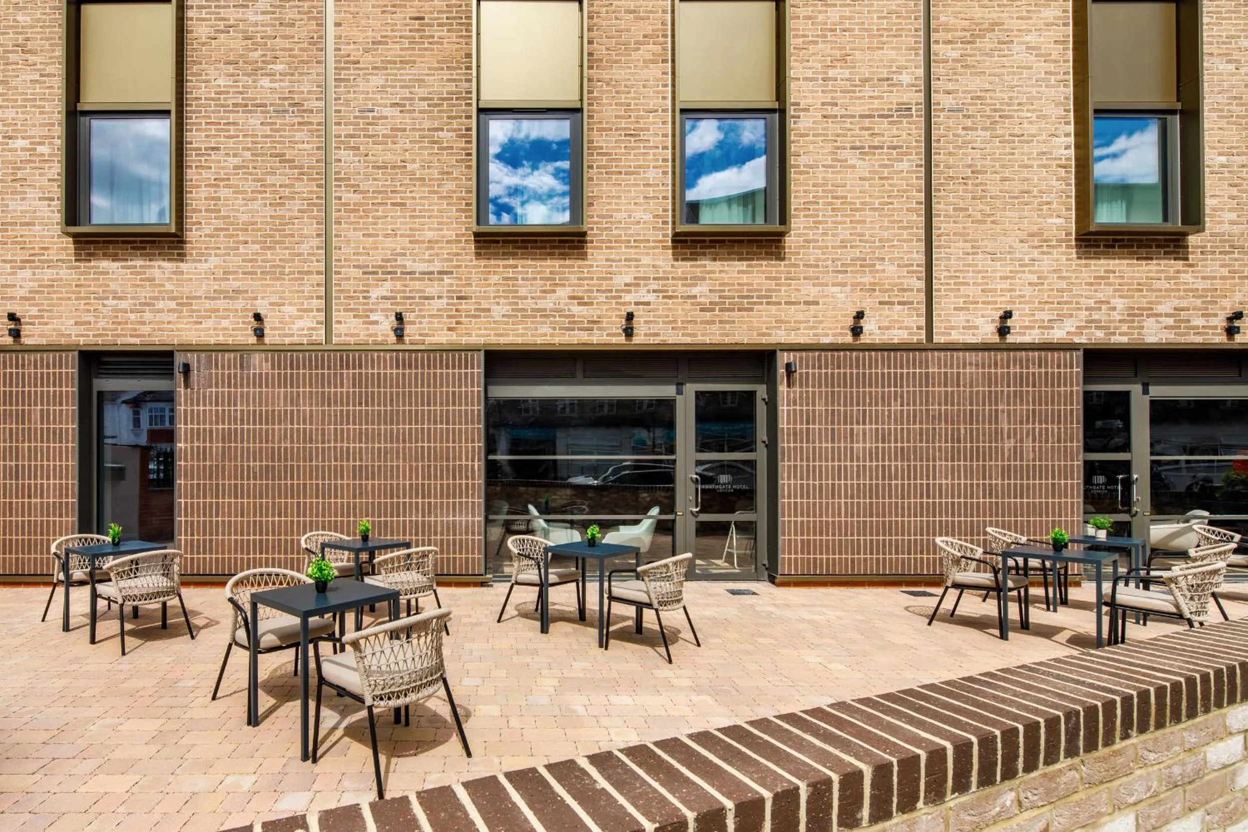 Patio in Southgate Hotel London