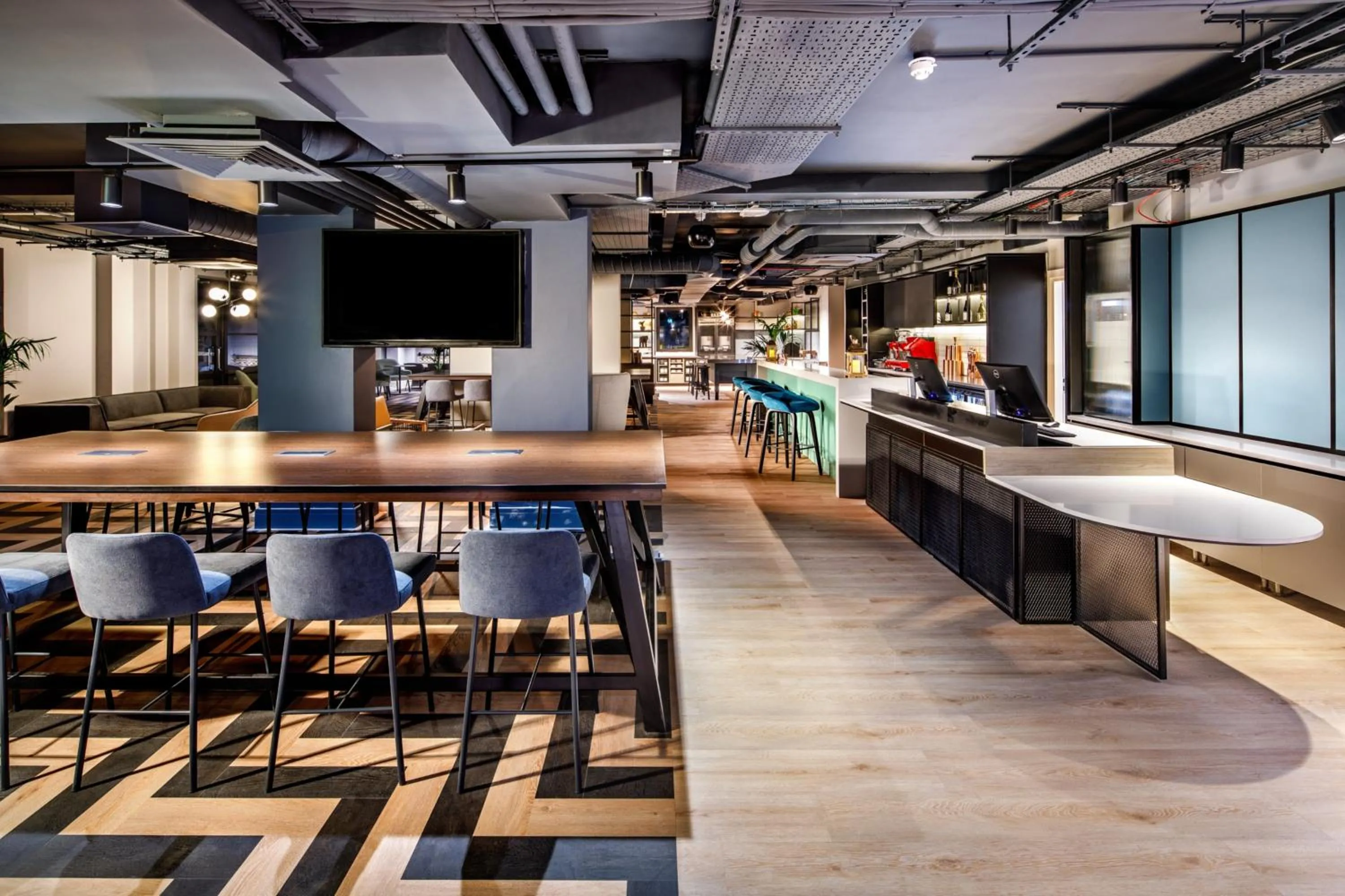 Lobby or reception in Southgate Hotel London