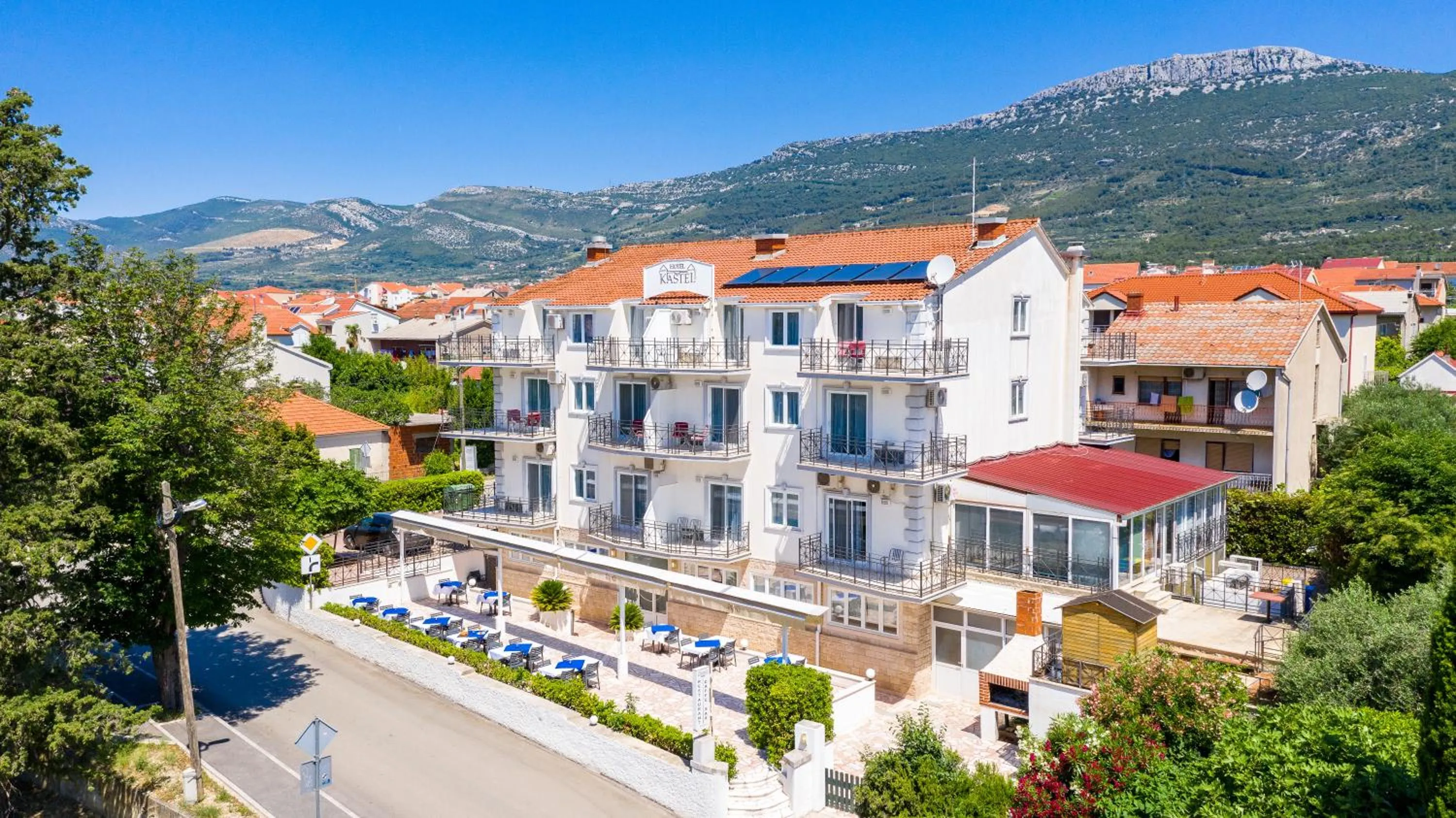 Property building in Hotel Aqua - Guest Rooms & Suites Kaštela
