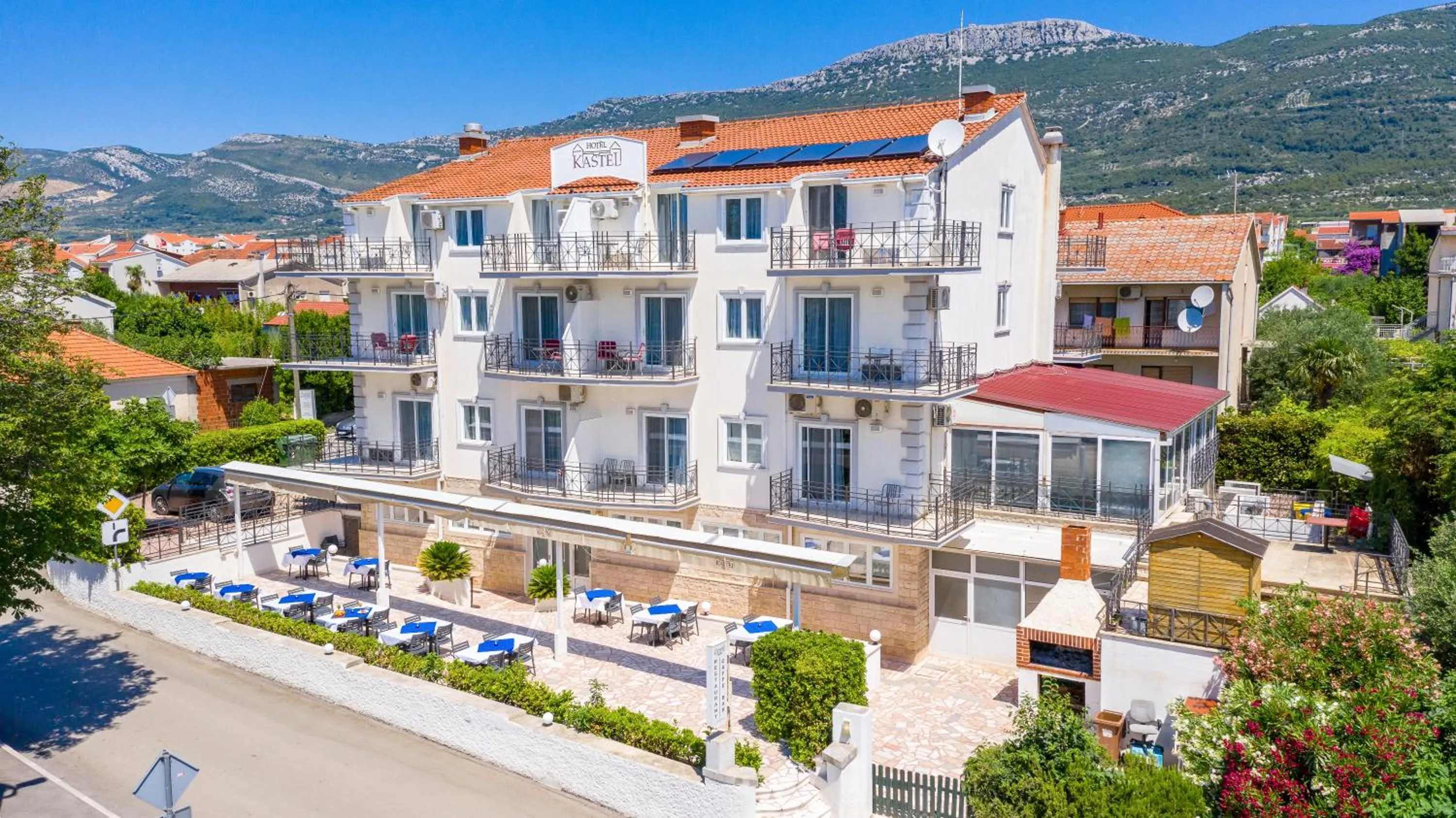 Property building in Hotel Aqua - Guest Rooms & Suites Kaštela