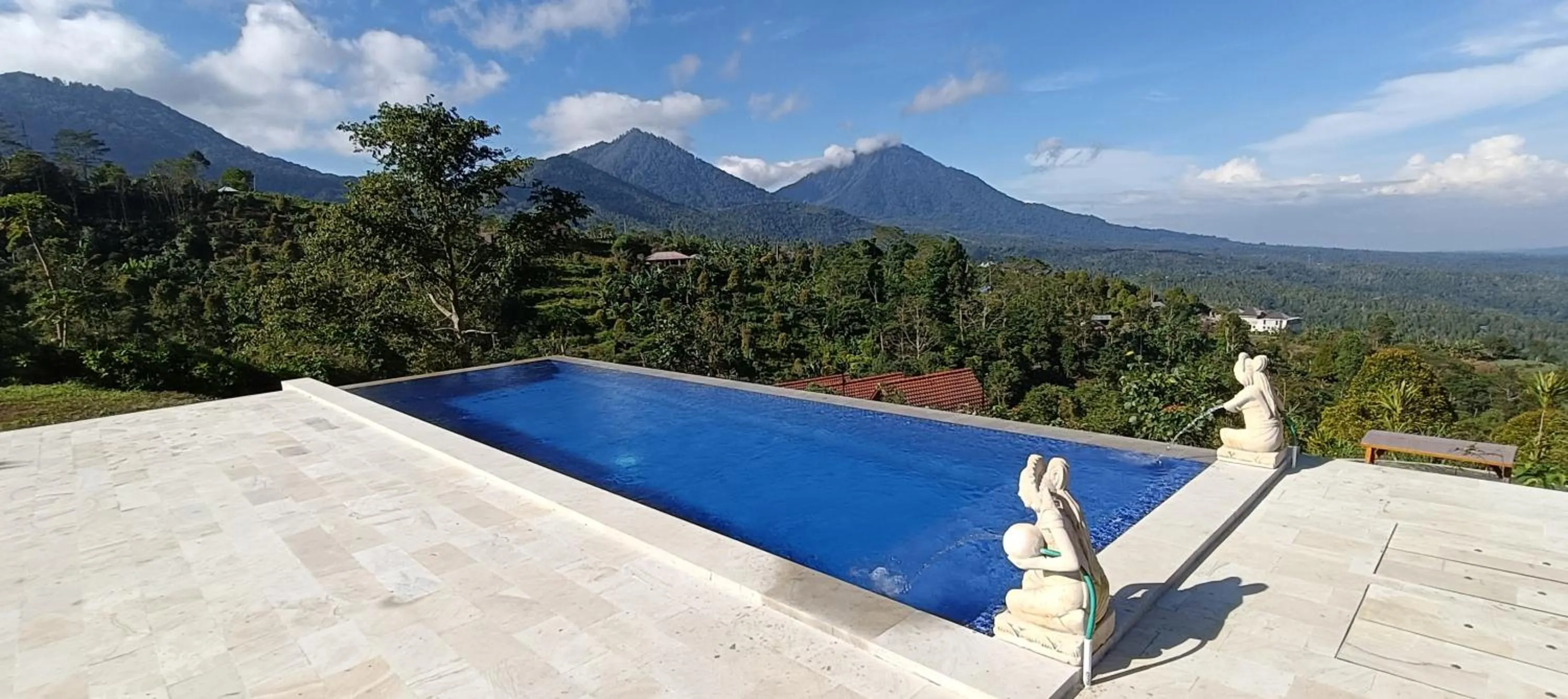 Camaradvipa Retreat Munduk