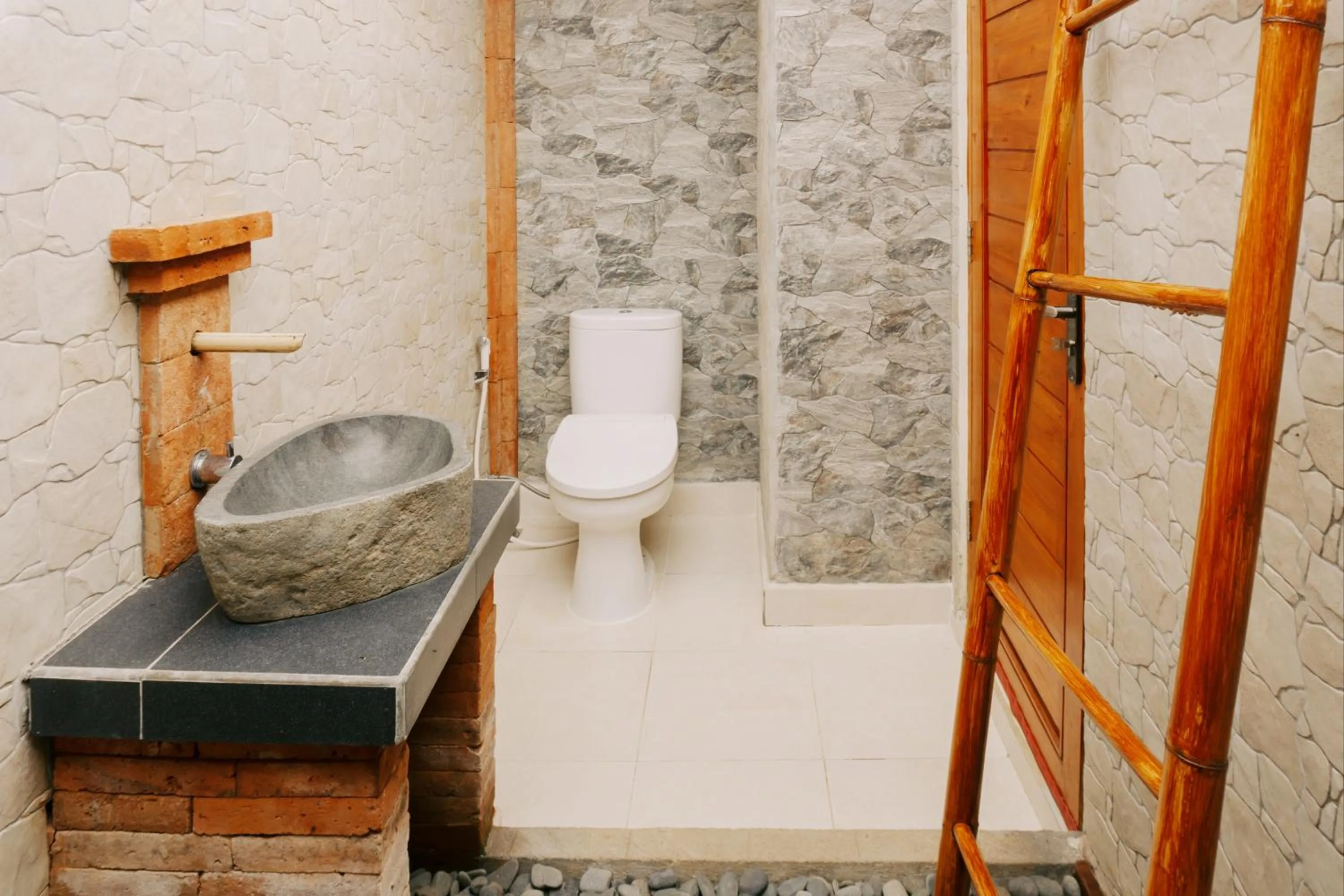 Bathroom in Camaradvipa Retreat Munduk