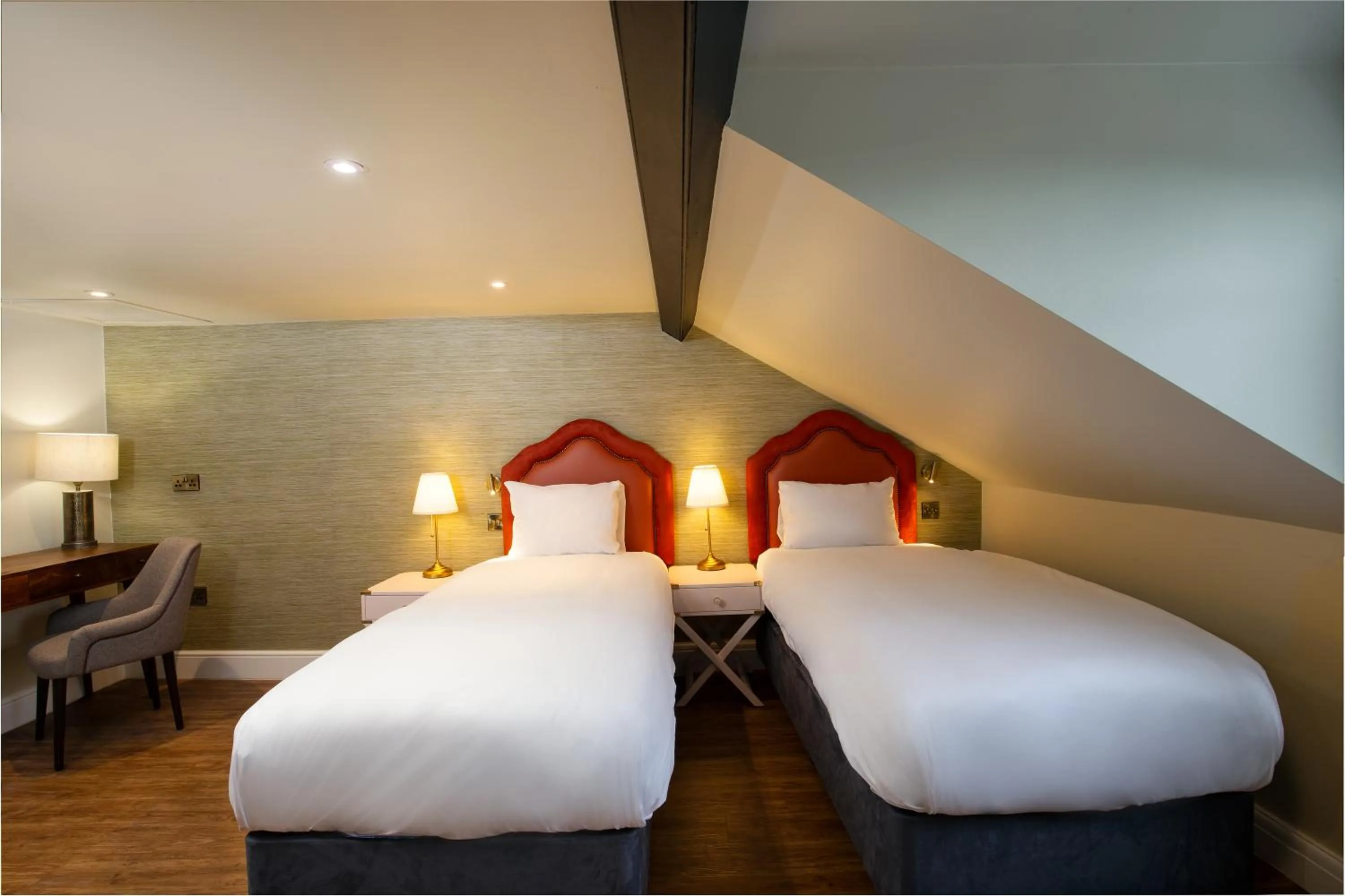 Bed in Elmbank York, Tapestry Collection by Hilton