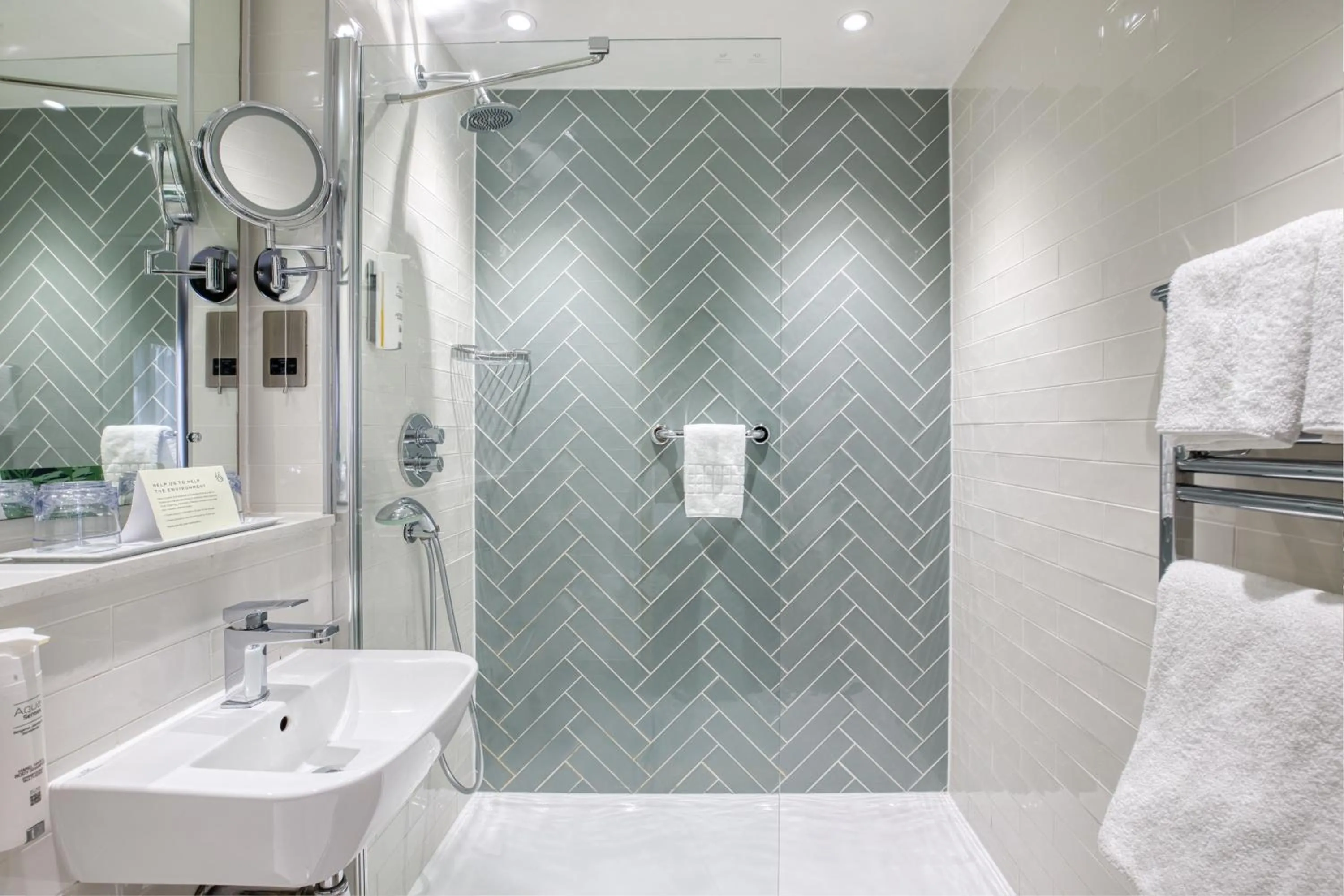 Shower in Elmbank York, Tapestry Collection by Hilton