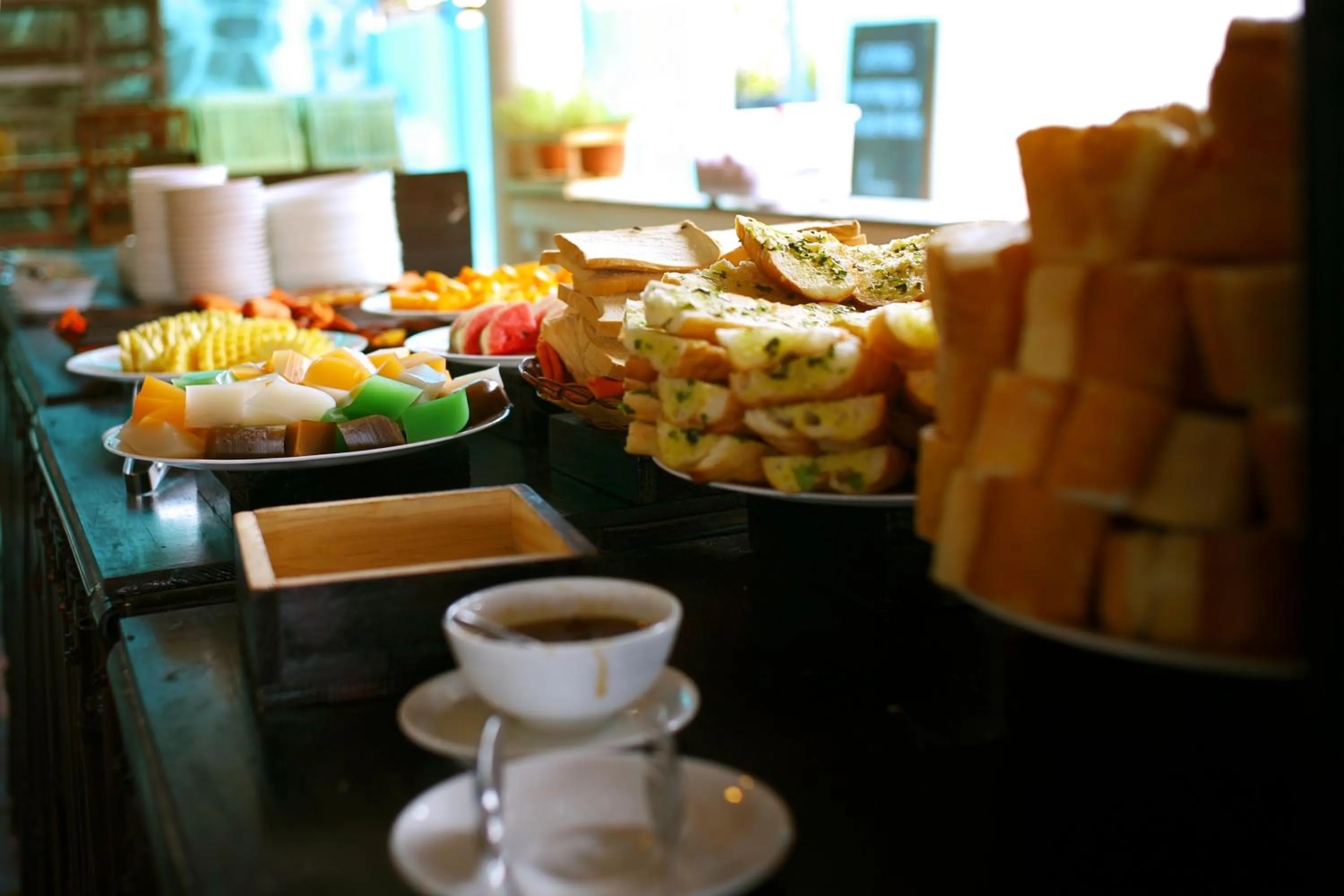 Restaurant/places to eat in GM Doc Let Beach Resort & Spa