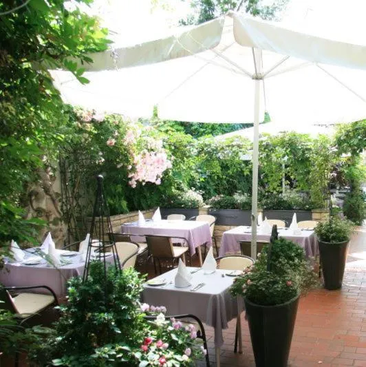 Restaurant/places to eat in Hotel Unstruttal