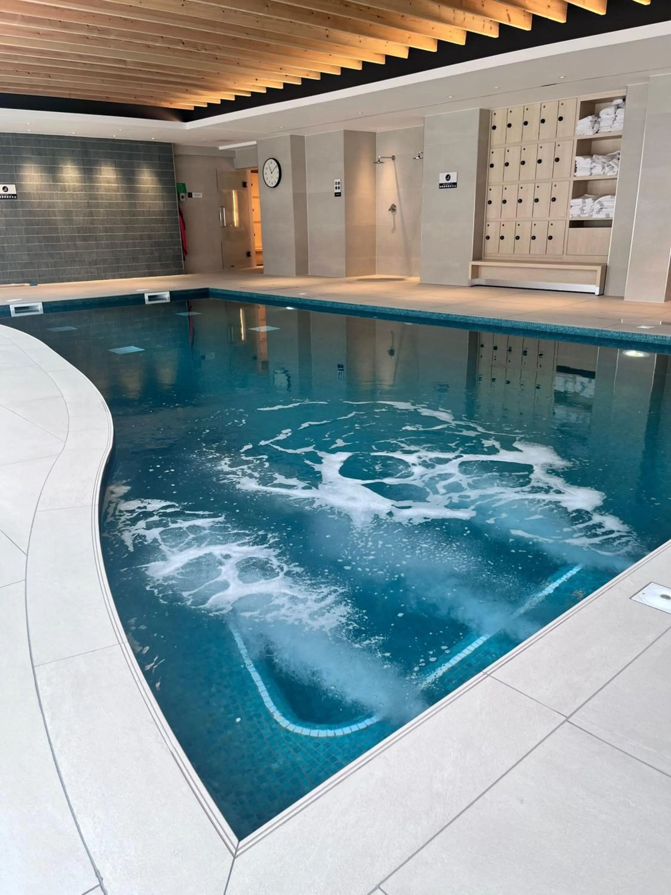 Swimming pool in Novotel York Centre