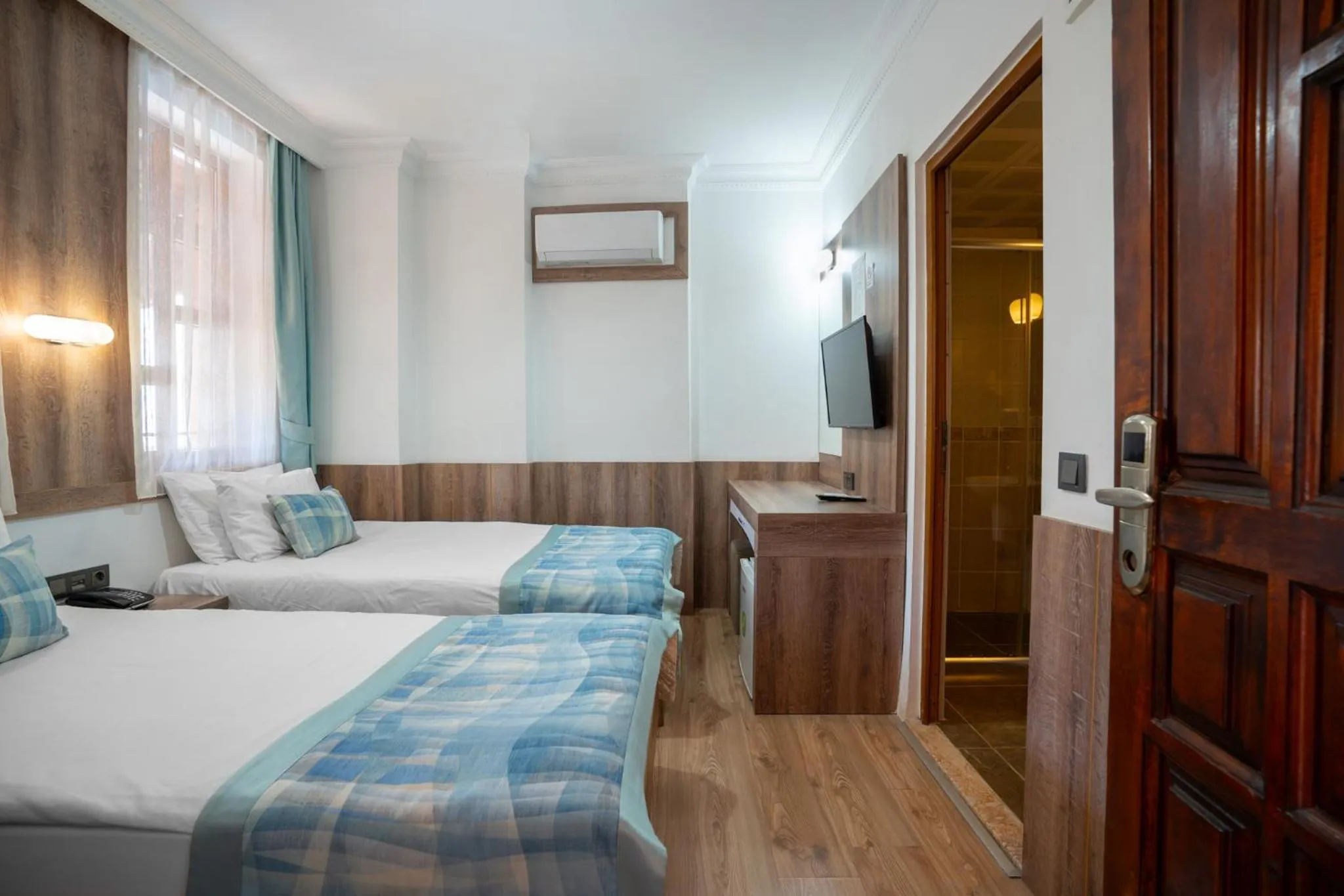 Bedroom, Bed in Oscar Boutique Hotel