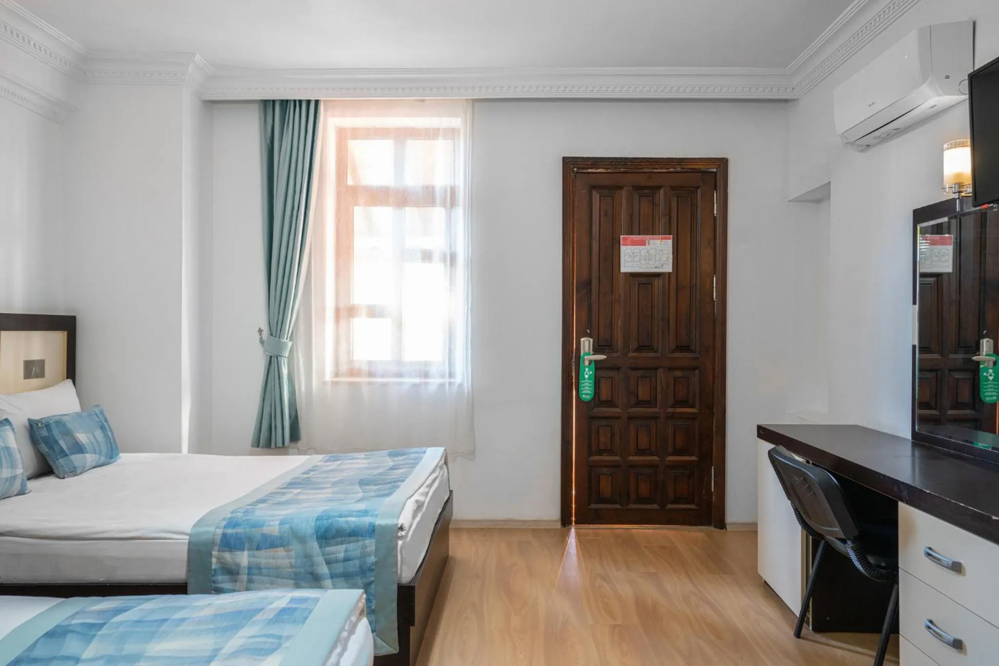 Bedroom, Bed in oscar garden