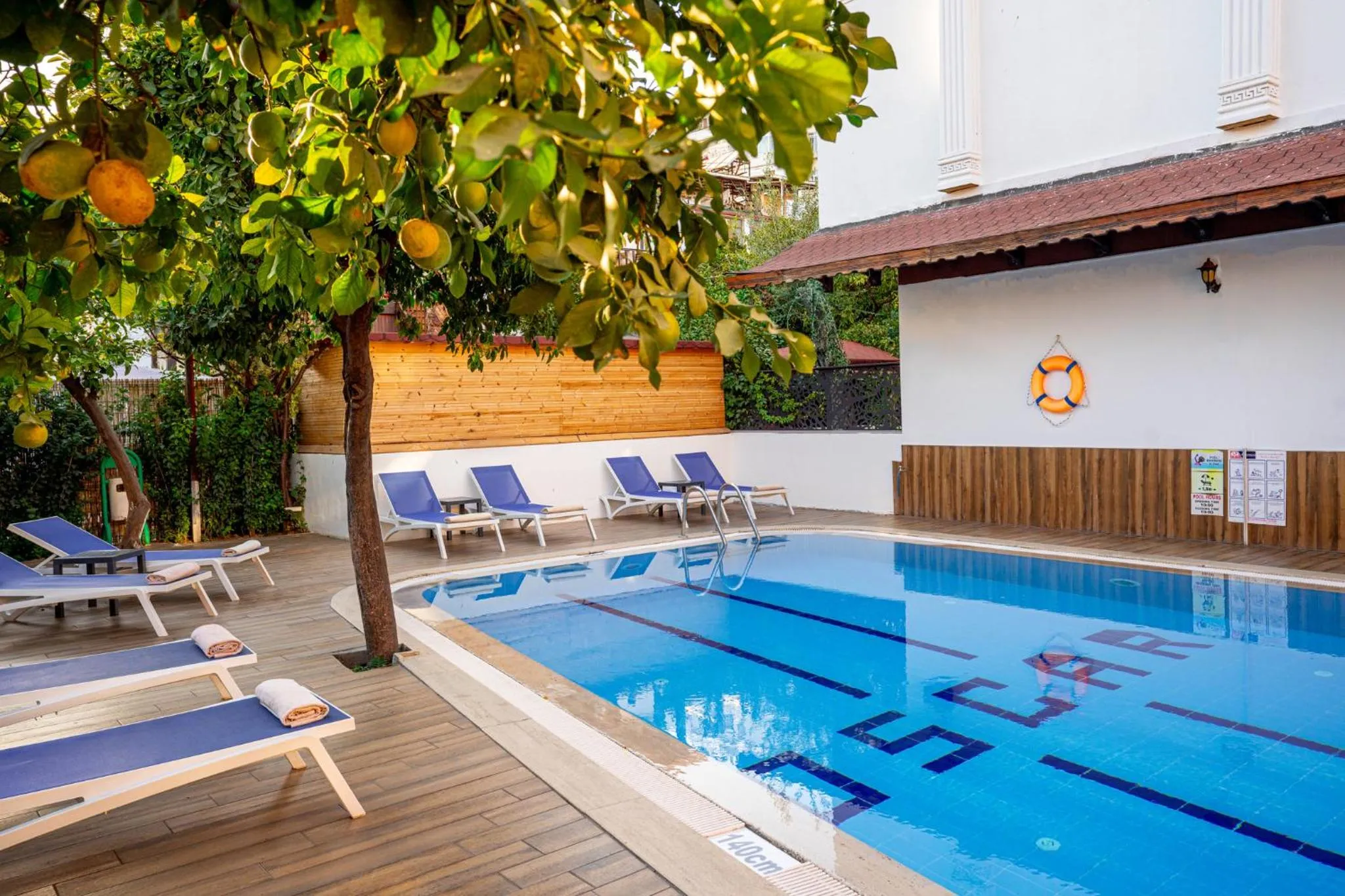 Swimming pool in Oscar Boutique Hotel