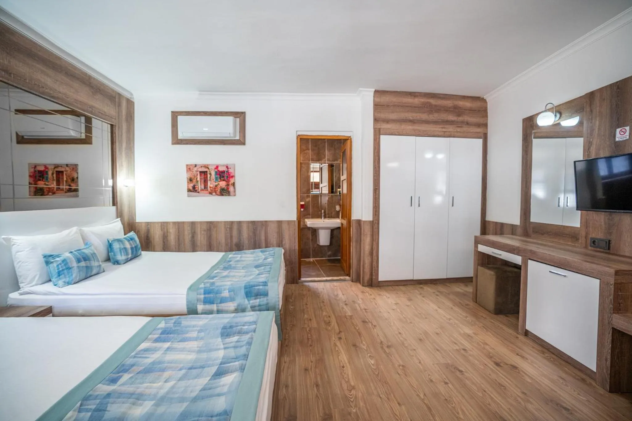 Bedroom, Bed in oscar garden