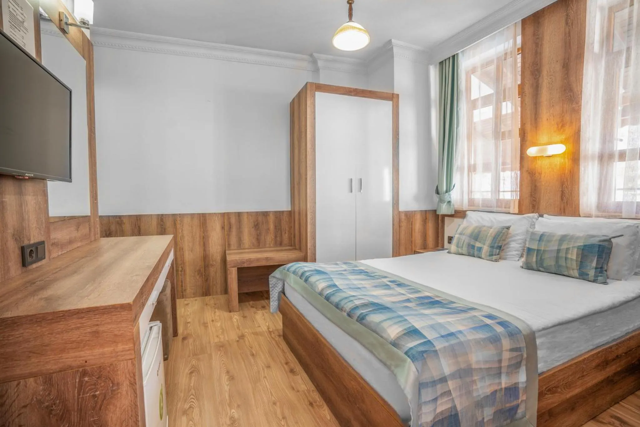 Bedroom, Bed in Oscar Boutique Hotel