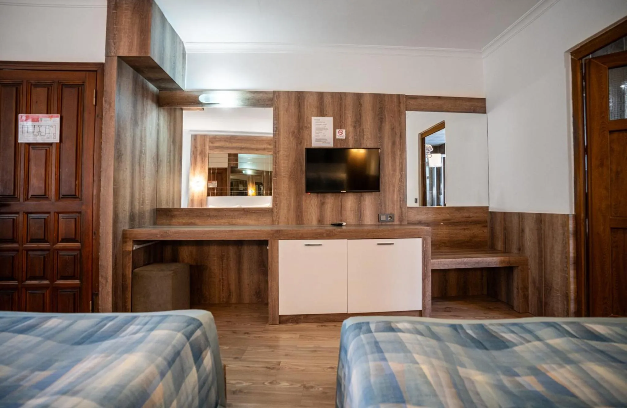 Bedroom, Bed in oscar garden