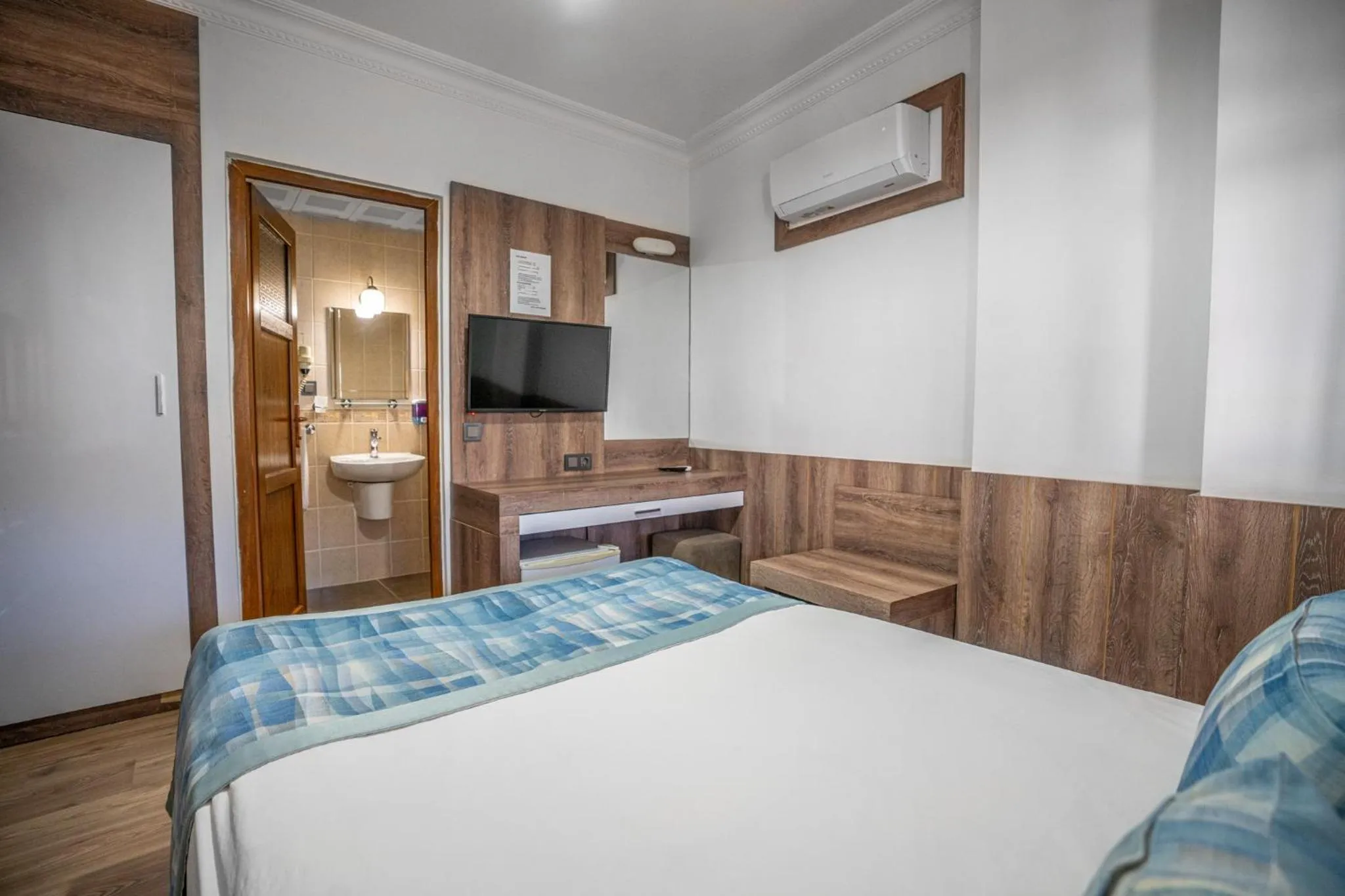 Bedroom, Bed in oscar garden