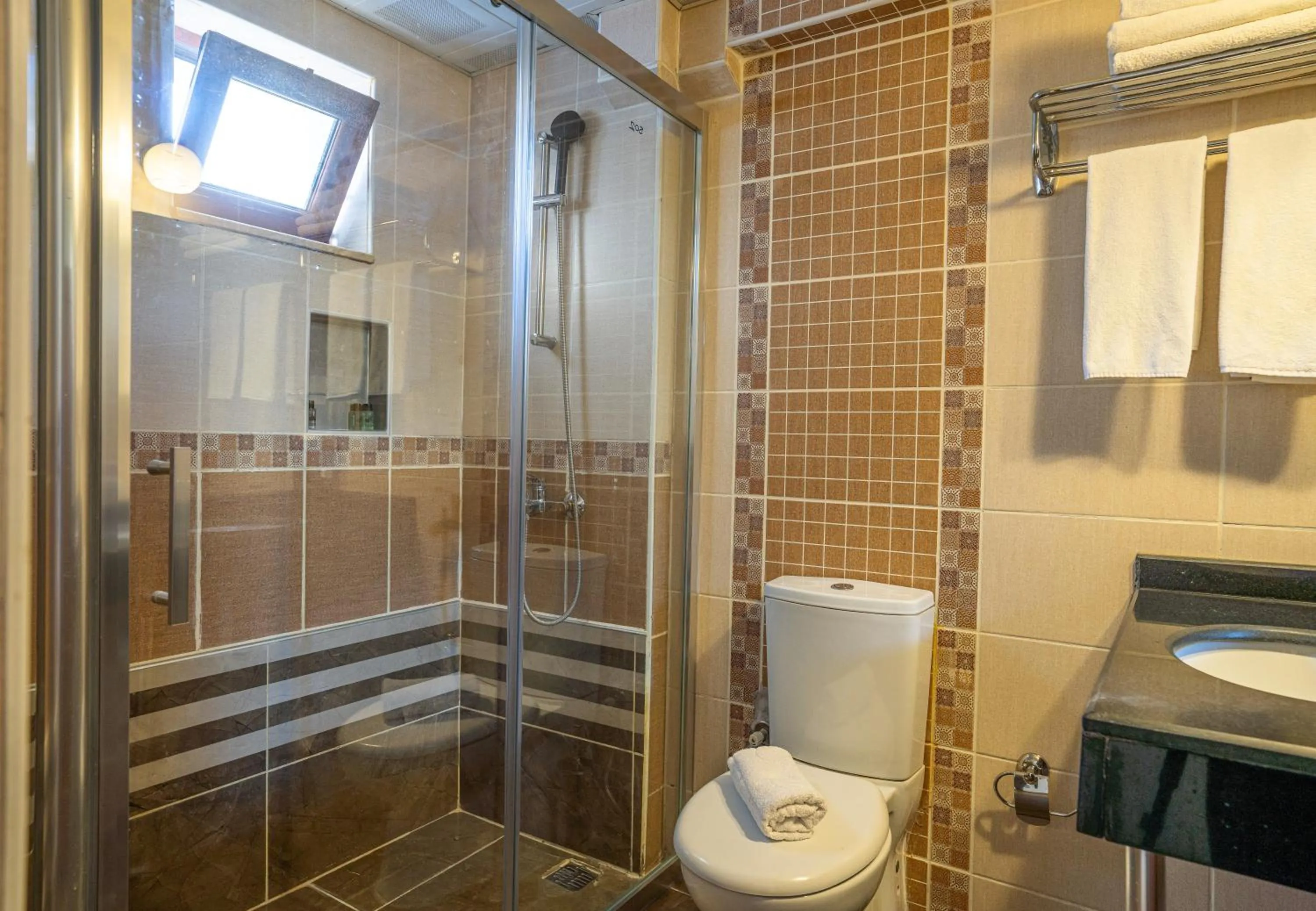 Bathroom in oscar garden